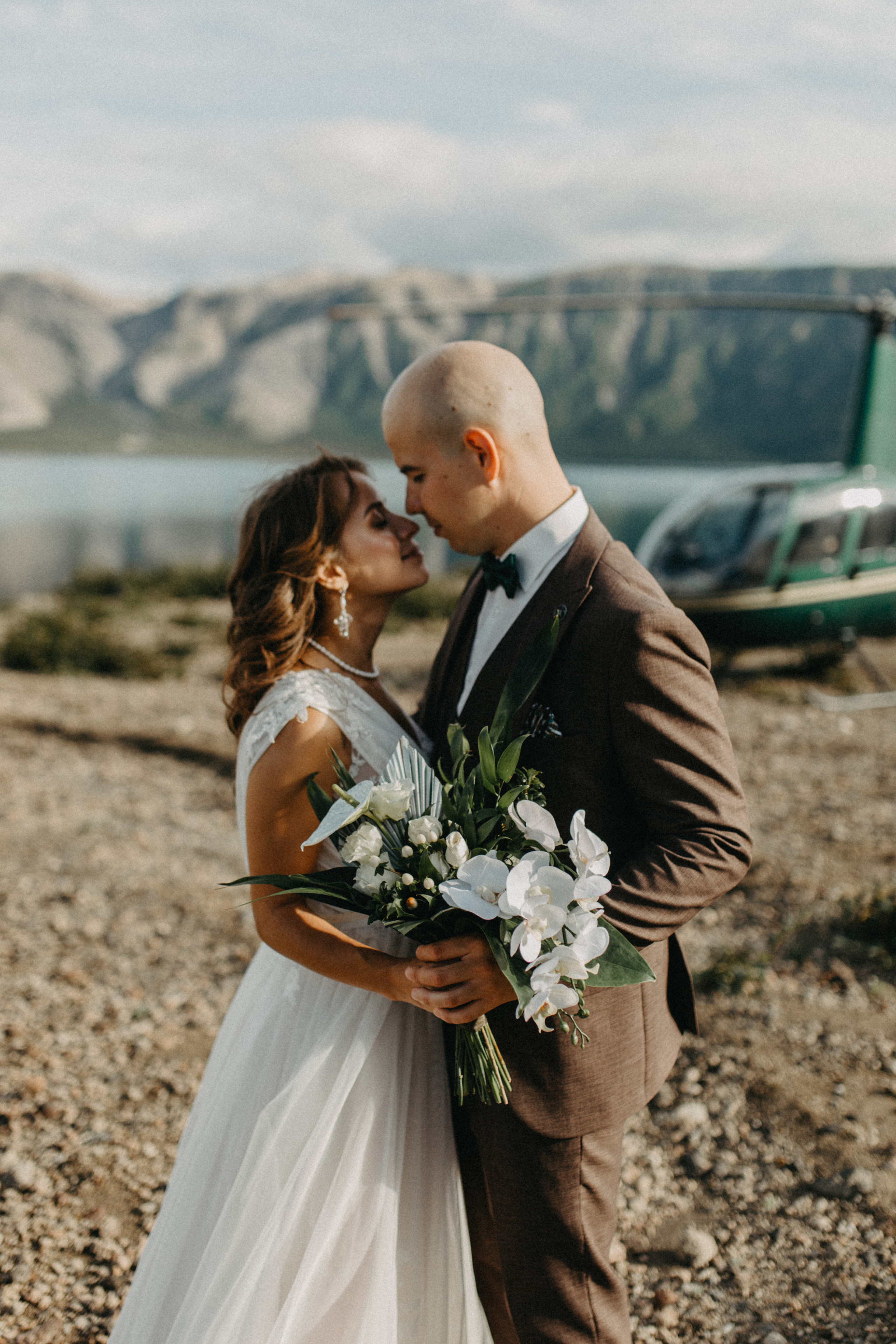 Вулкан Ксудач. Свадьба Богдана и Лизы. Свадебное фото и видео на Камчатке. Туристические маршруты