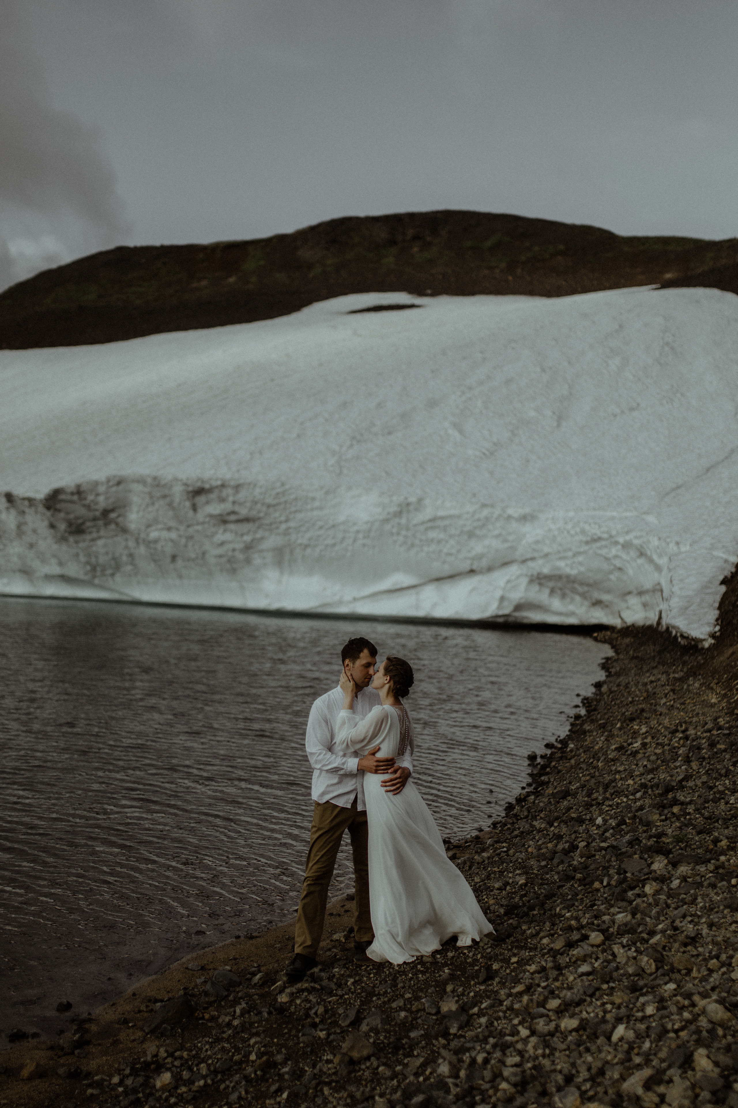 Кальдера Горелый. Свадебное фото и видео на Камчатке. Туристические маршруты