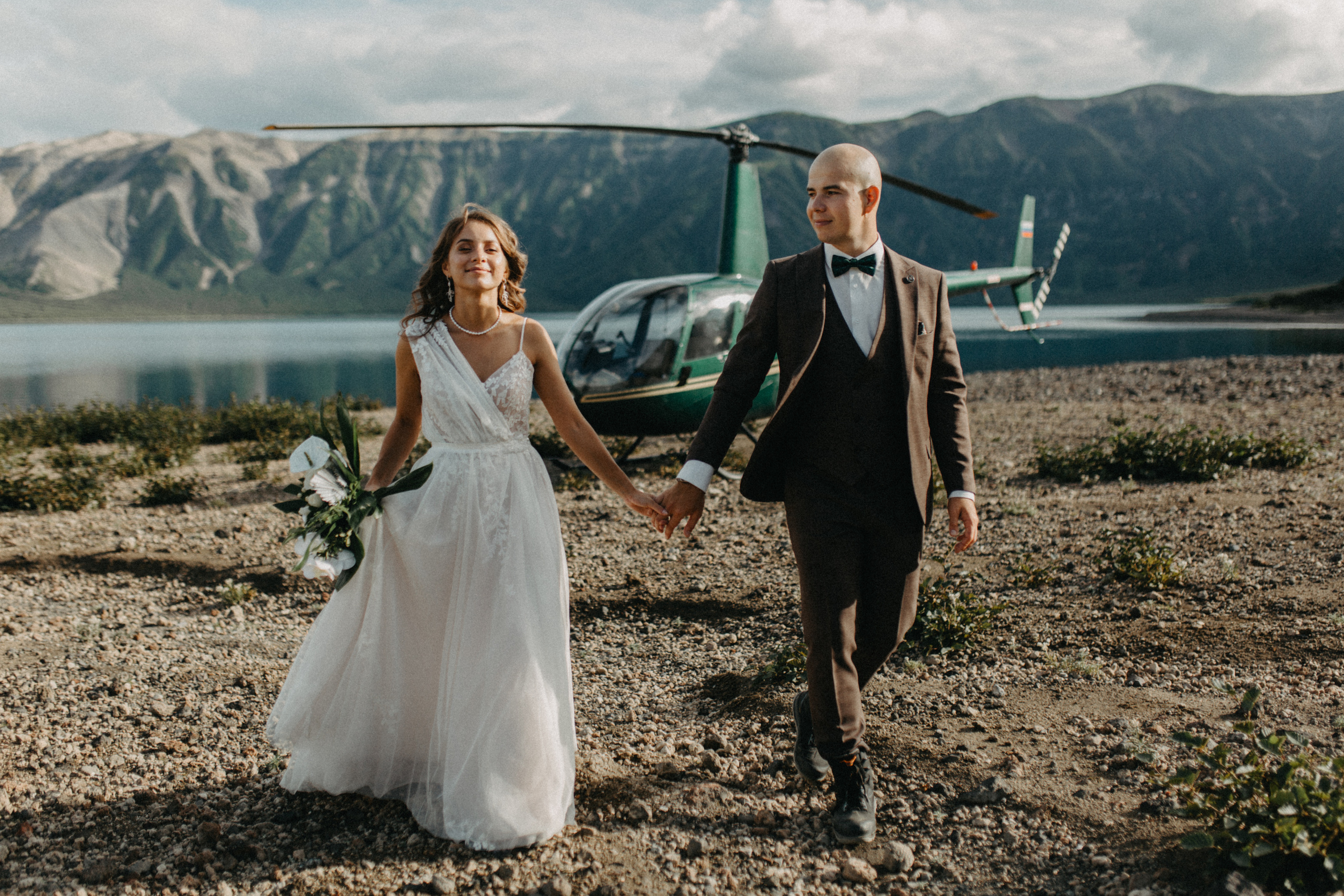 Вулкан Ксудач. Свадьба Богдана и Лизы. Свадебное фото и видео на Камчатке. Туристические маршруты