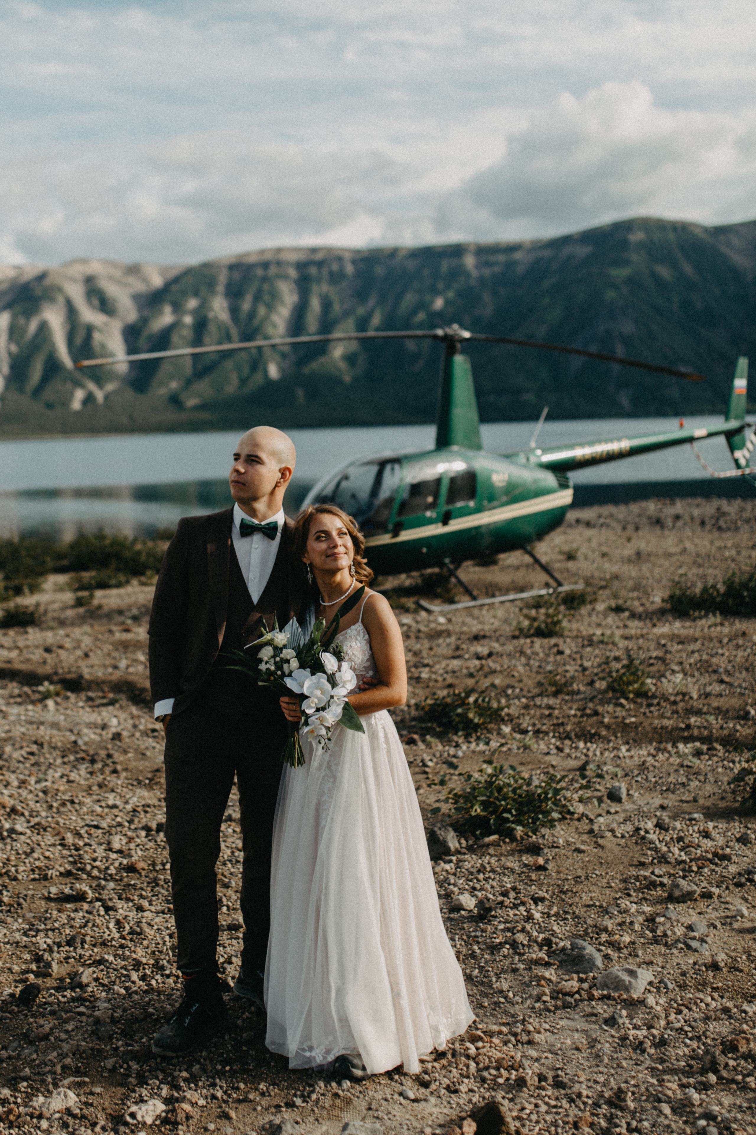 Вулкан Ксудач. Свадьба Богдана и Лизы. Свадебное фото и видео на Камчатке. Туристические маршруты