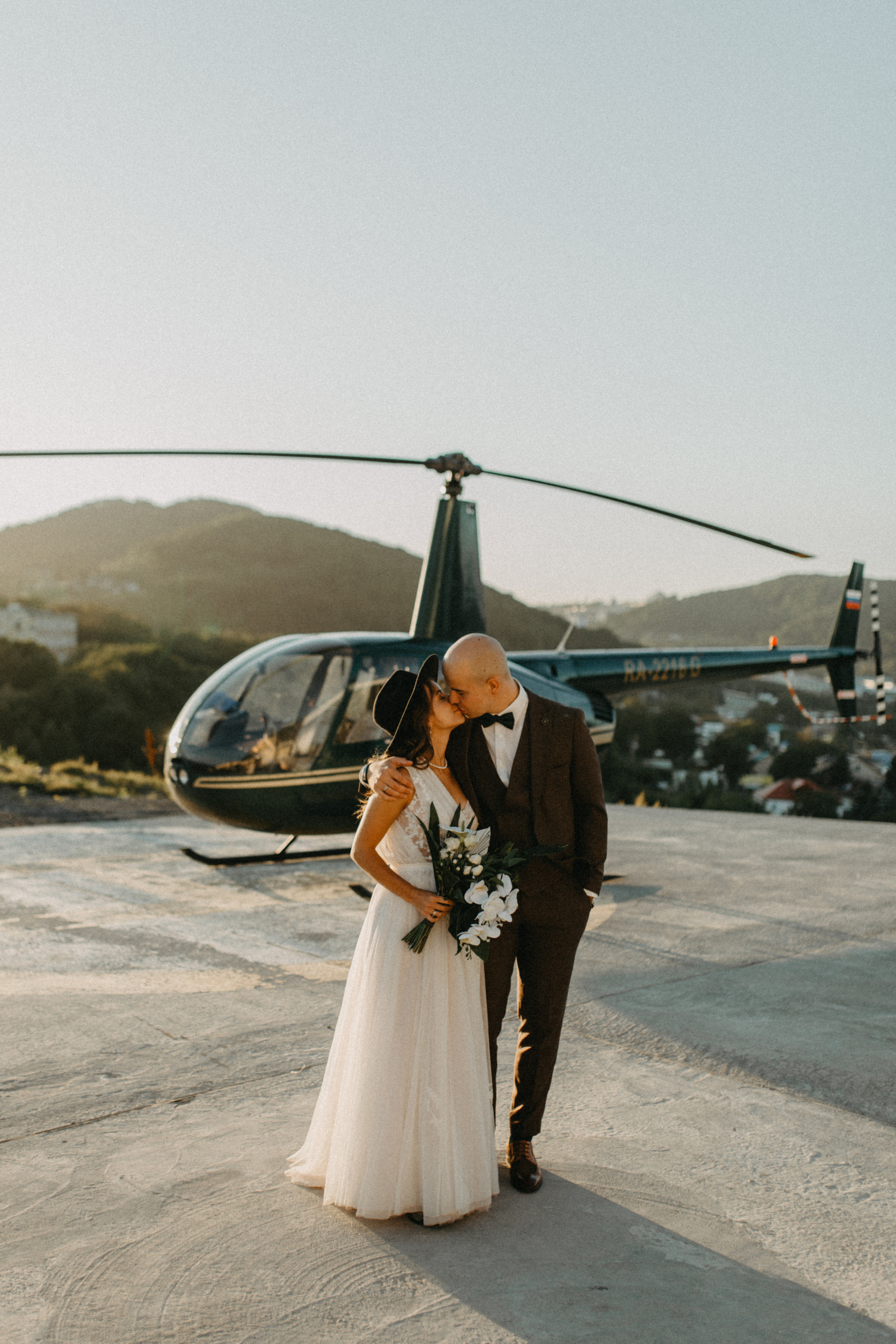 Вулкан Ксудач. Свадьба Богдана и Лизы. Свадебное фото и видео на Камчатке. Туристические маршруты