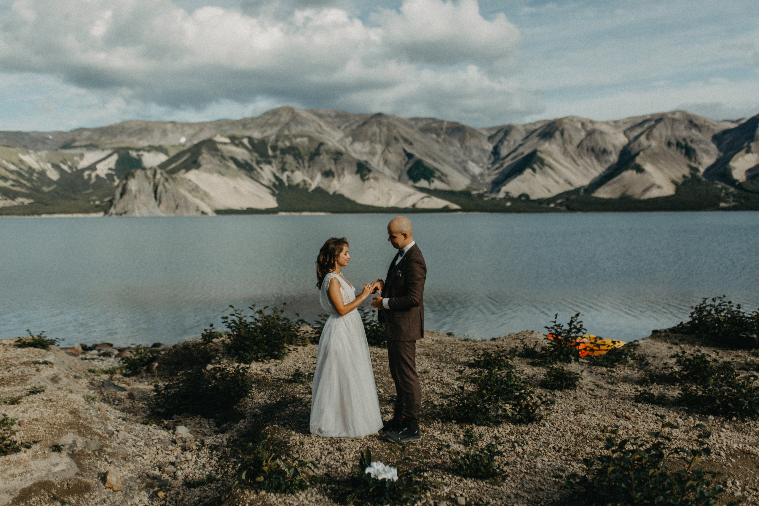 Вулкан Ксудач. Свадьба Богдана и Лизы. Свадебное фото и видео на Камчатке. Туристические маршруты