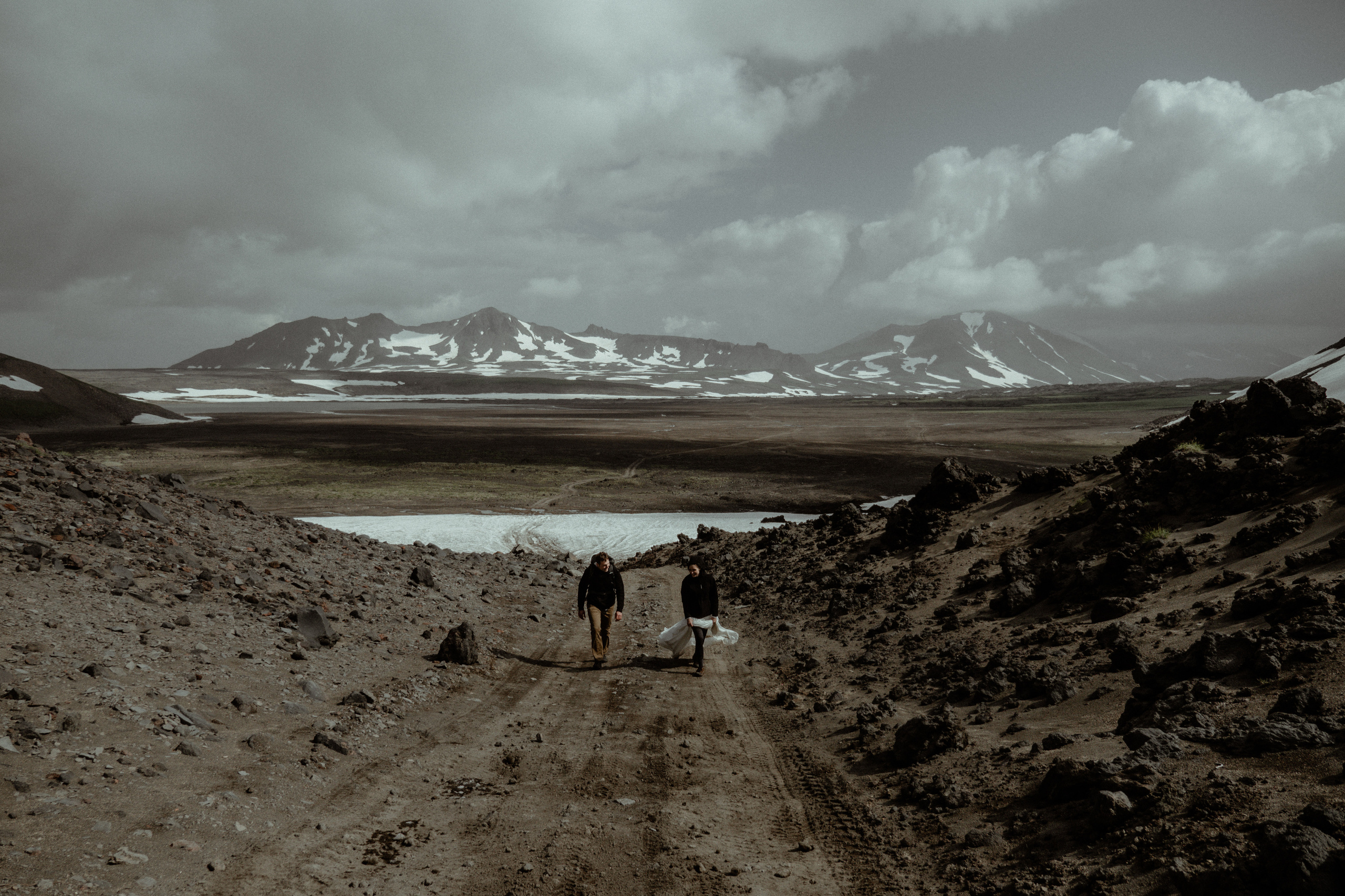 Кальдера Горелый. Свадебное фото и видео на Камчатке. Туристические маршруты