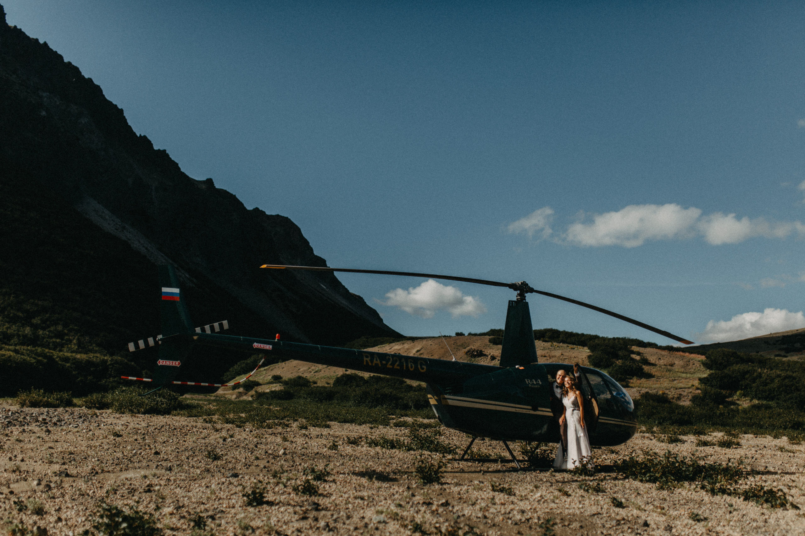 Вулкан Ксудач. Свадьба Богдана и Лизы. Свадебное фото и видео на Камчатке. Туристические маршруты