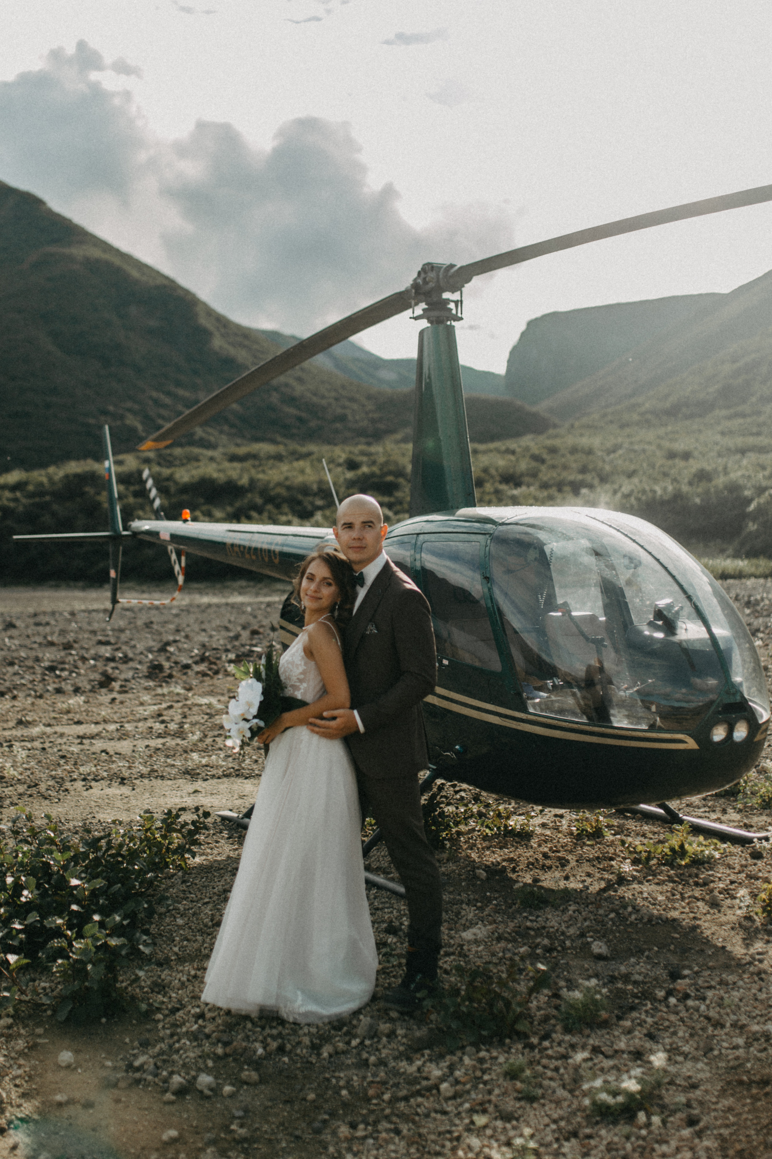 Вулкан Ксудач. Свадьба Богдана и Лизы. Свадебное фото и видео на Камчатке. Туристические маршруты