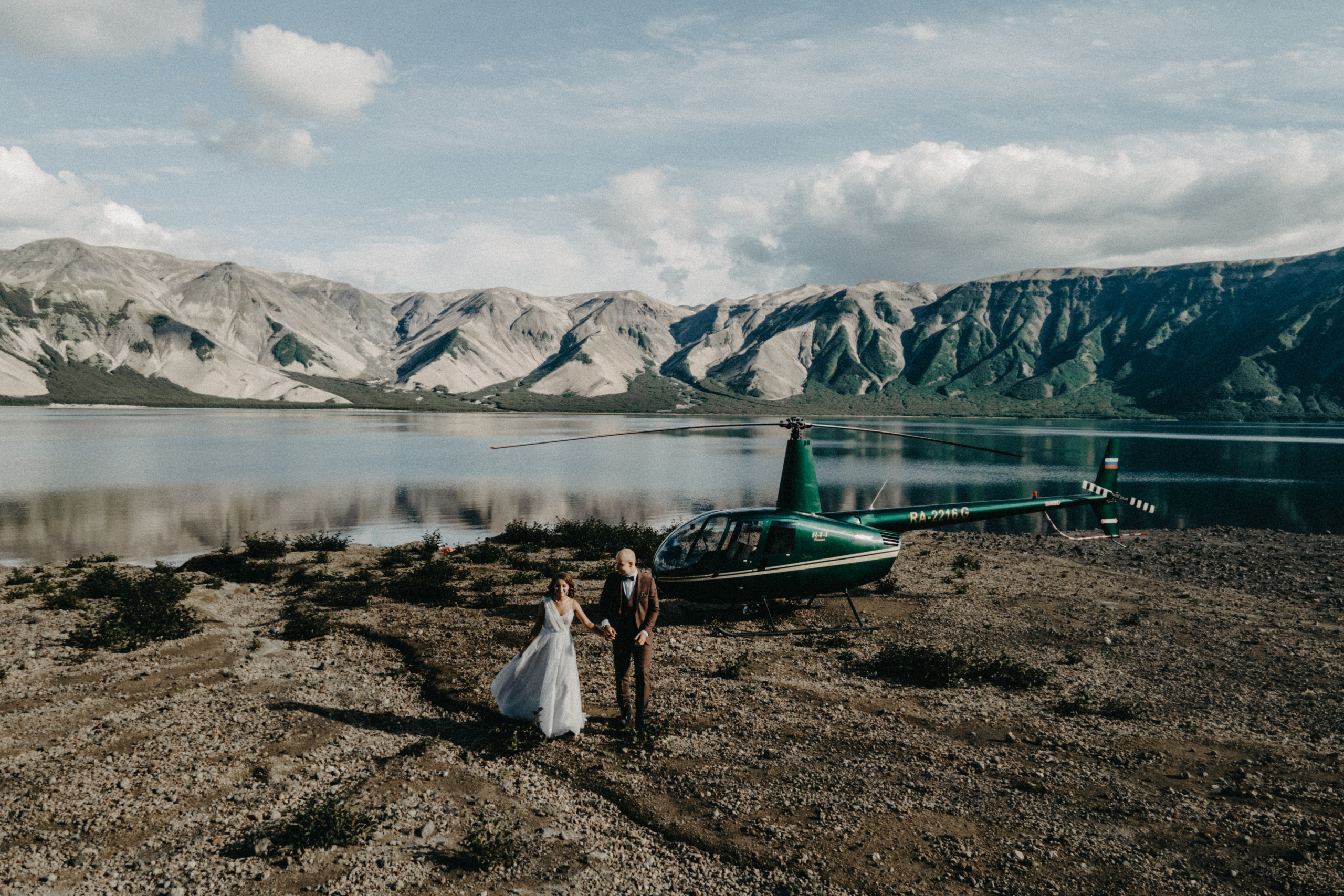 Вулкан Ксудач. Свадьба Богдана и Лизы. Свадебное фото и видео на Камчатке. Туристические маршруты