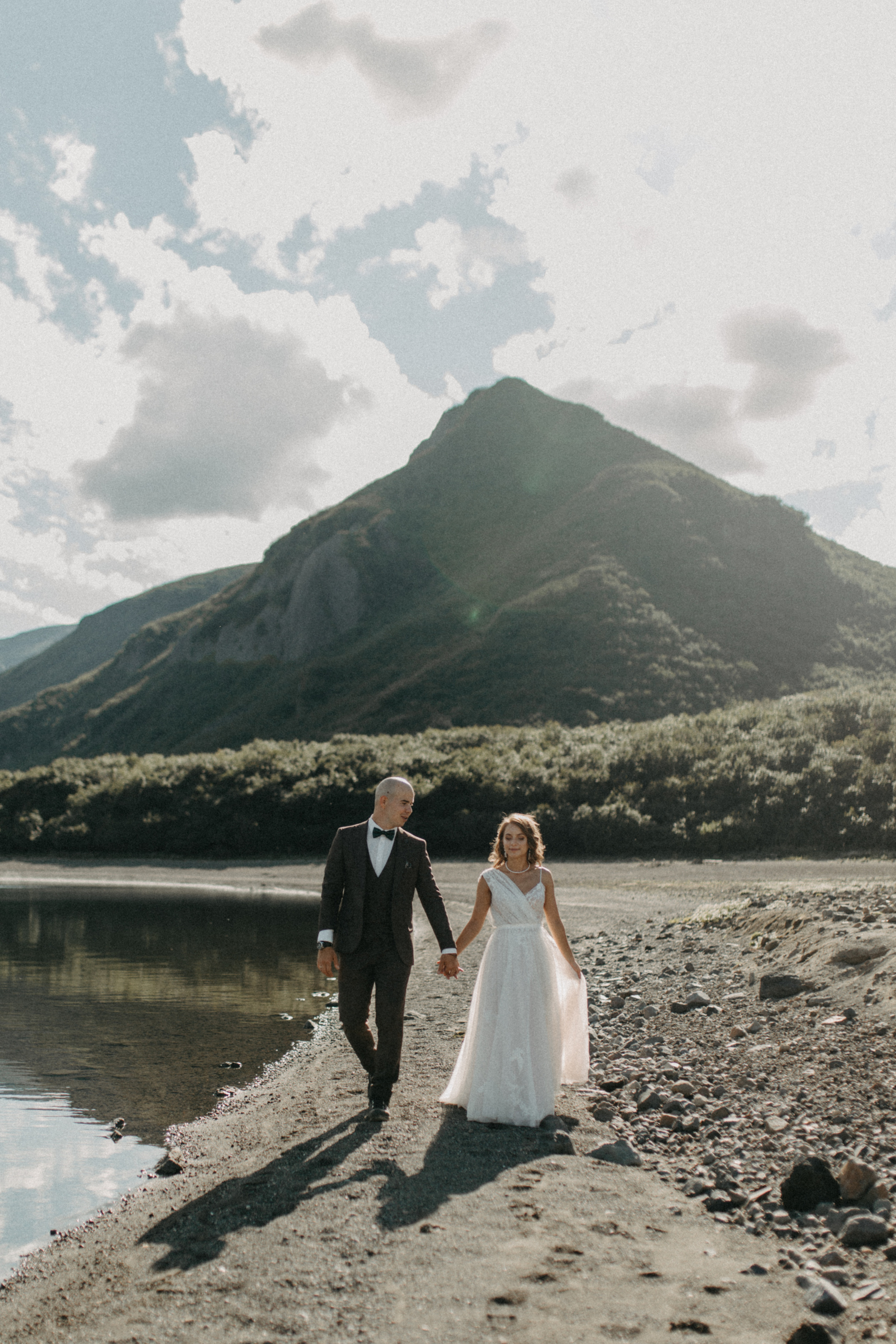 Вулкан Ксудач. Свадьба Богдана и Лизы. Свадебное фото и видео на Камчатке. Туристические маршруты