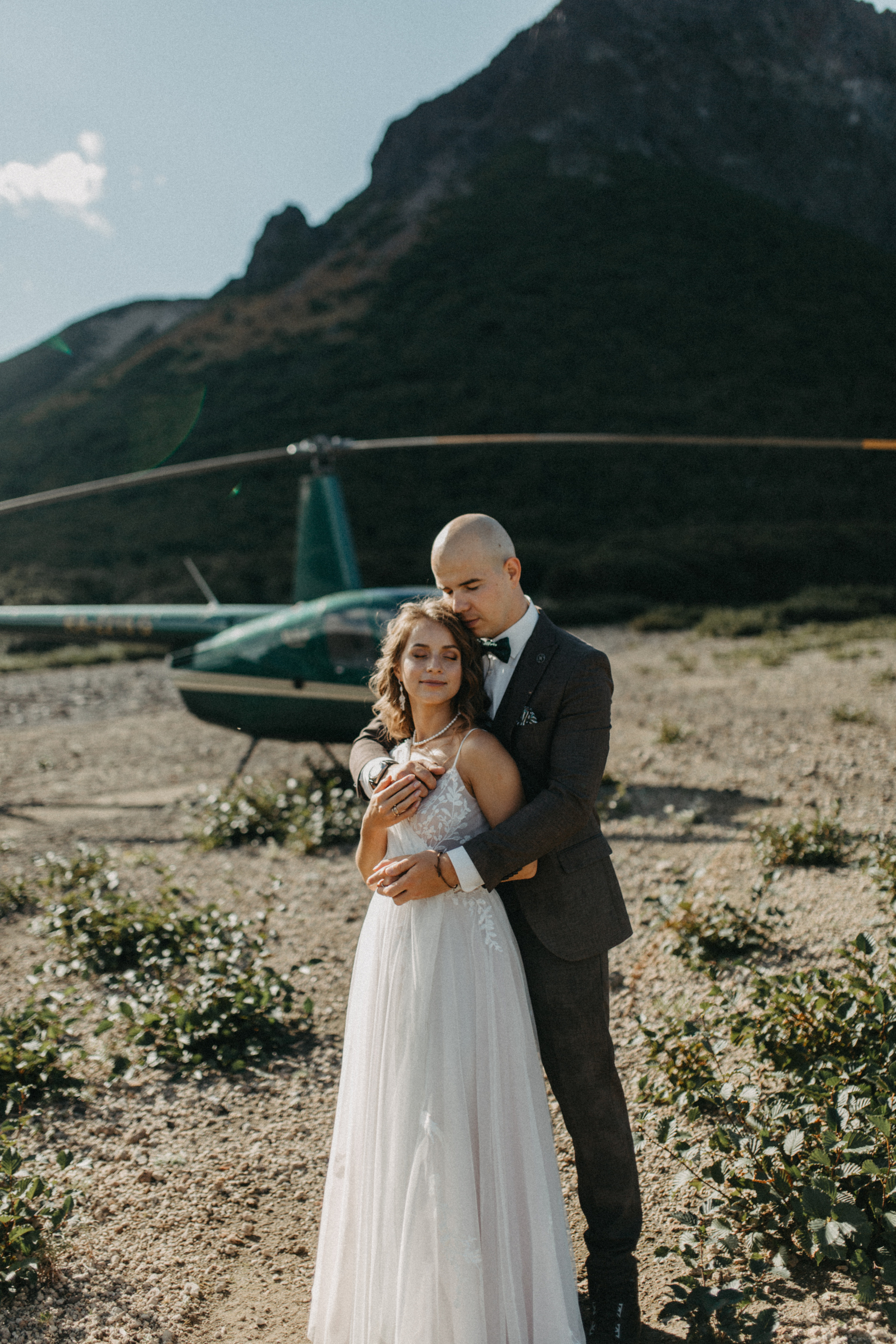 Вулкан Ксудач. Свадьба Богдана и Лизы. Свадебное фото и видео на Камчатке. Туристические маршруты