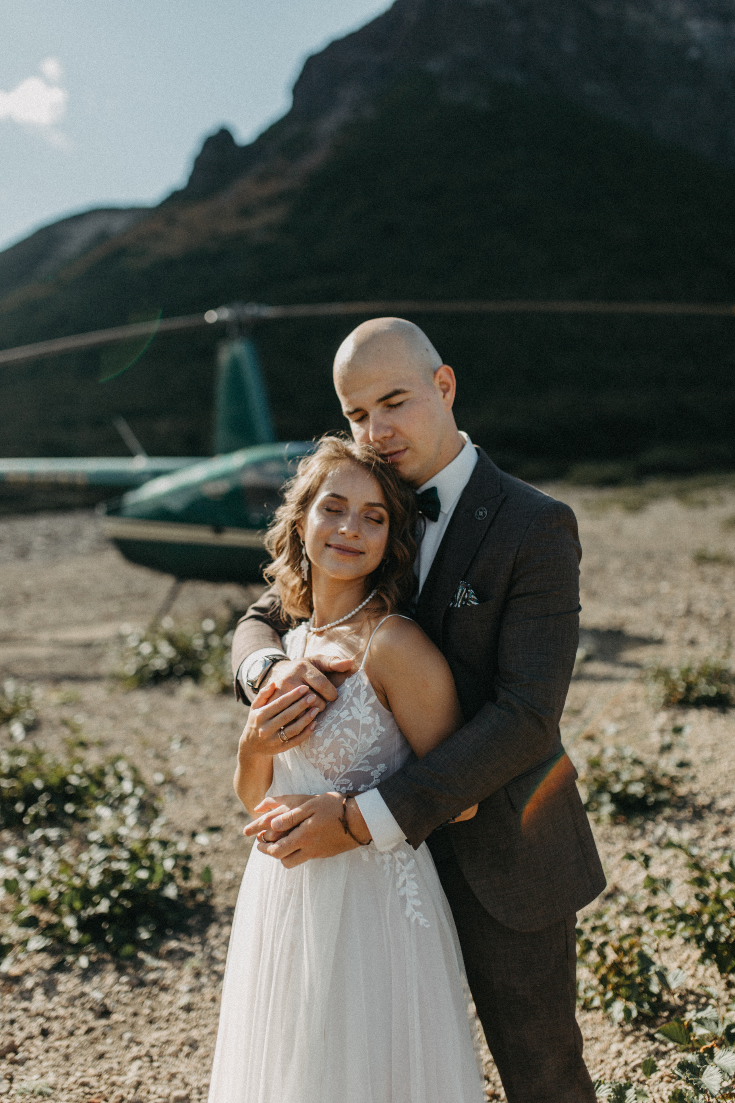 Вулкан Ксудач. Свадьба Богдана и Лизы. Свадебное фото и видео на Камчатке. Туристические маршруты