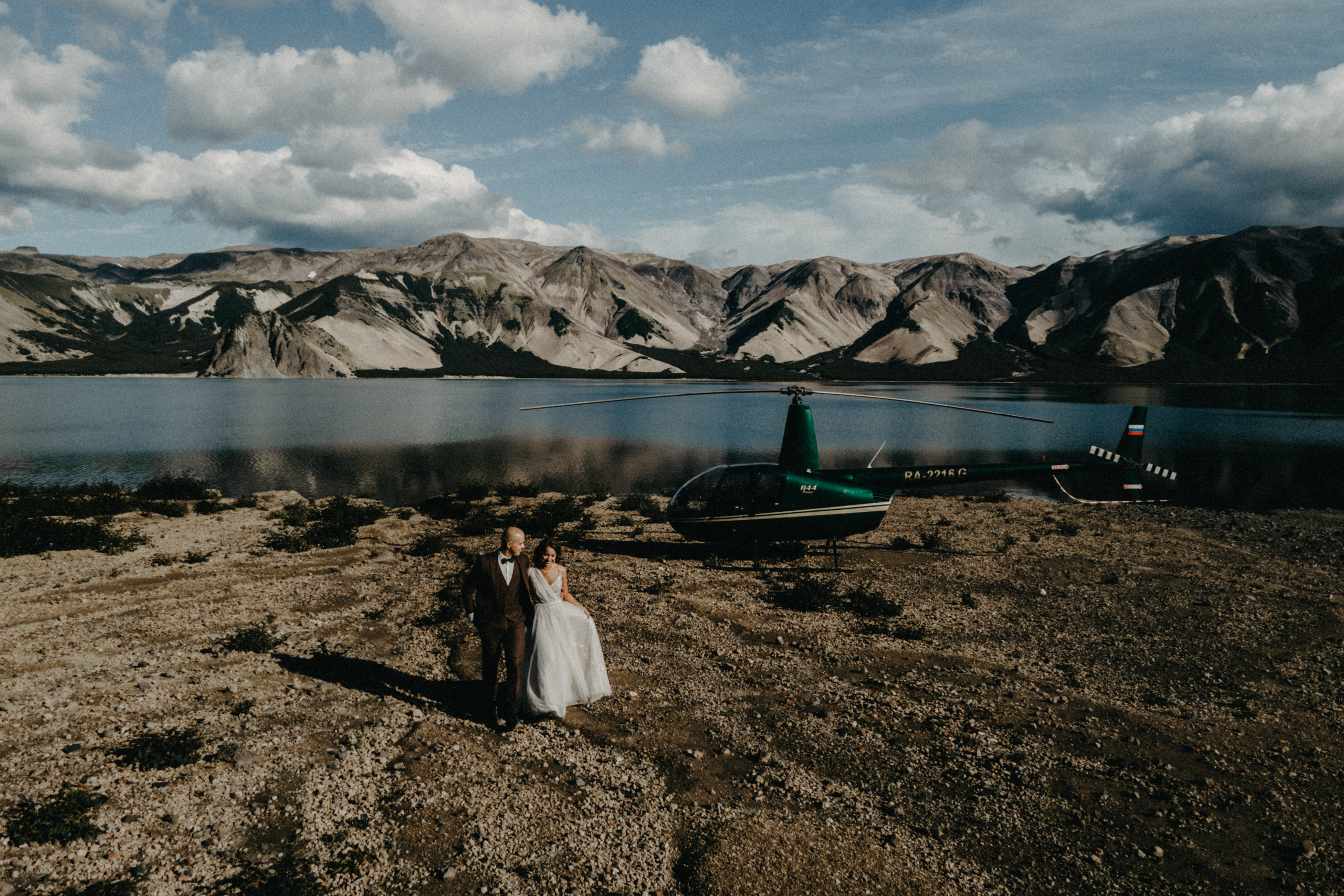 Вулкан Ксудач. Свадьба Богдана и Лизы. Свадебное фото и видео на Камчатке. Туристические маршруты