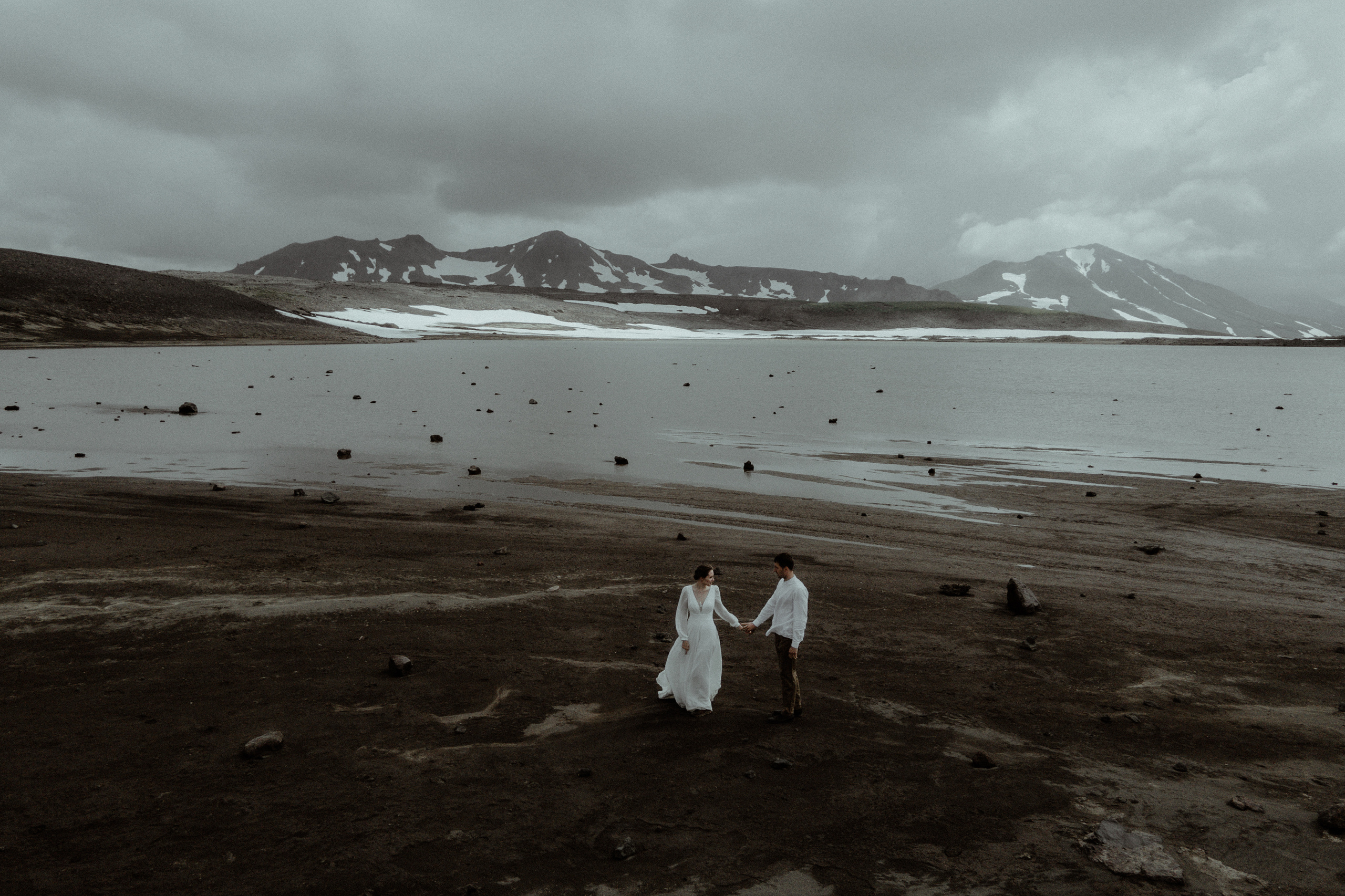 Кальдера Горелый. Свадебное фото и видео на Камчатке. Туристические маршруты