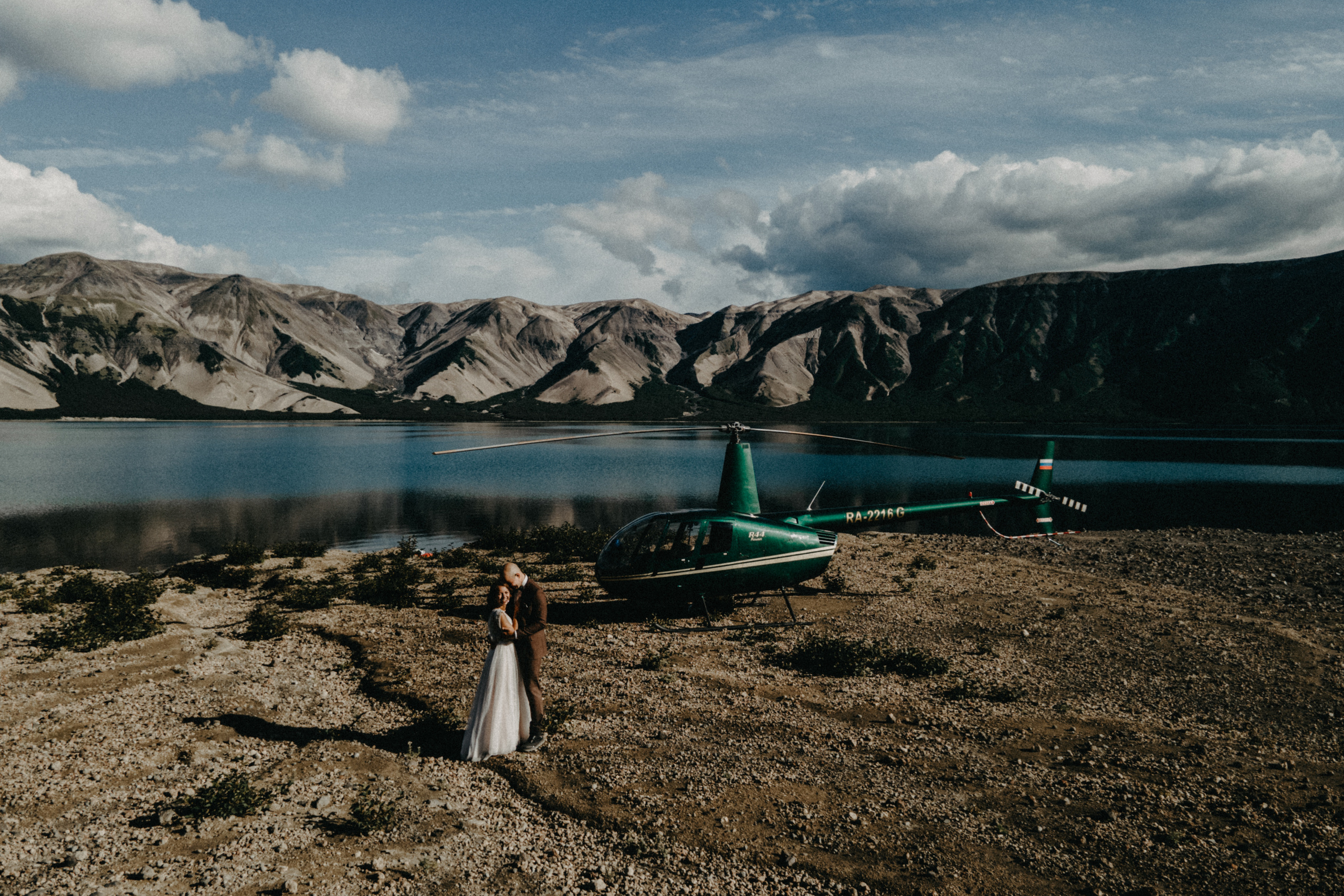 Вулкан Ксудач. Свадьба Богдана и Лизы. Свадебное фото и видео на Камчатке. Туристические маршруты