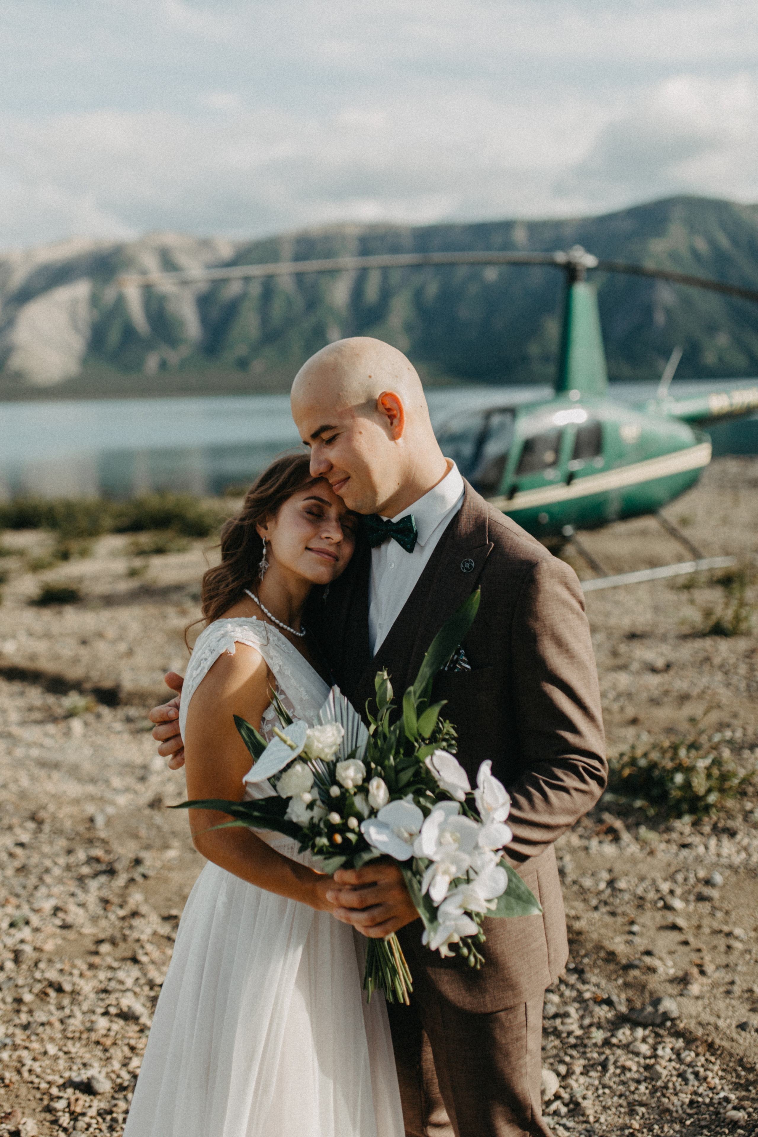 Вулкан Ксудач. Свадьба Богдана и Лизы. Свадебное фото и видео на Камчатке. Туристические маршруты