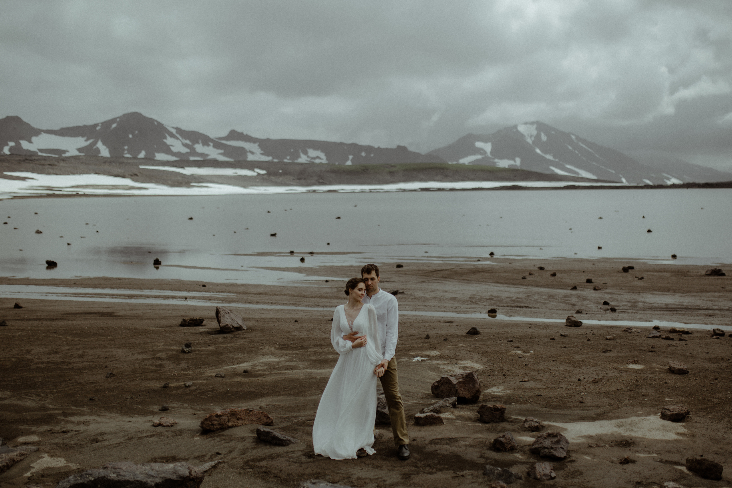 Кальдера Горелый. Свадебное фото и видео на Камчатке. Туристические маршруты