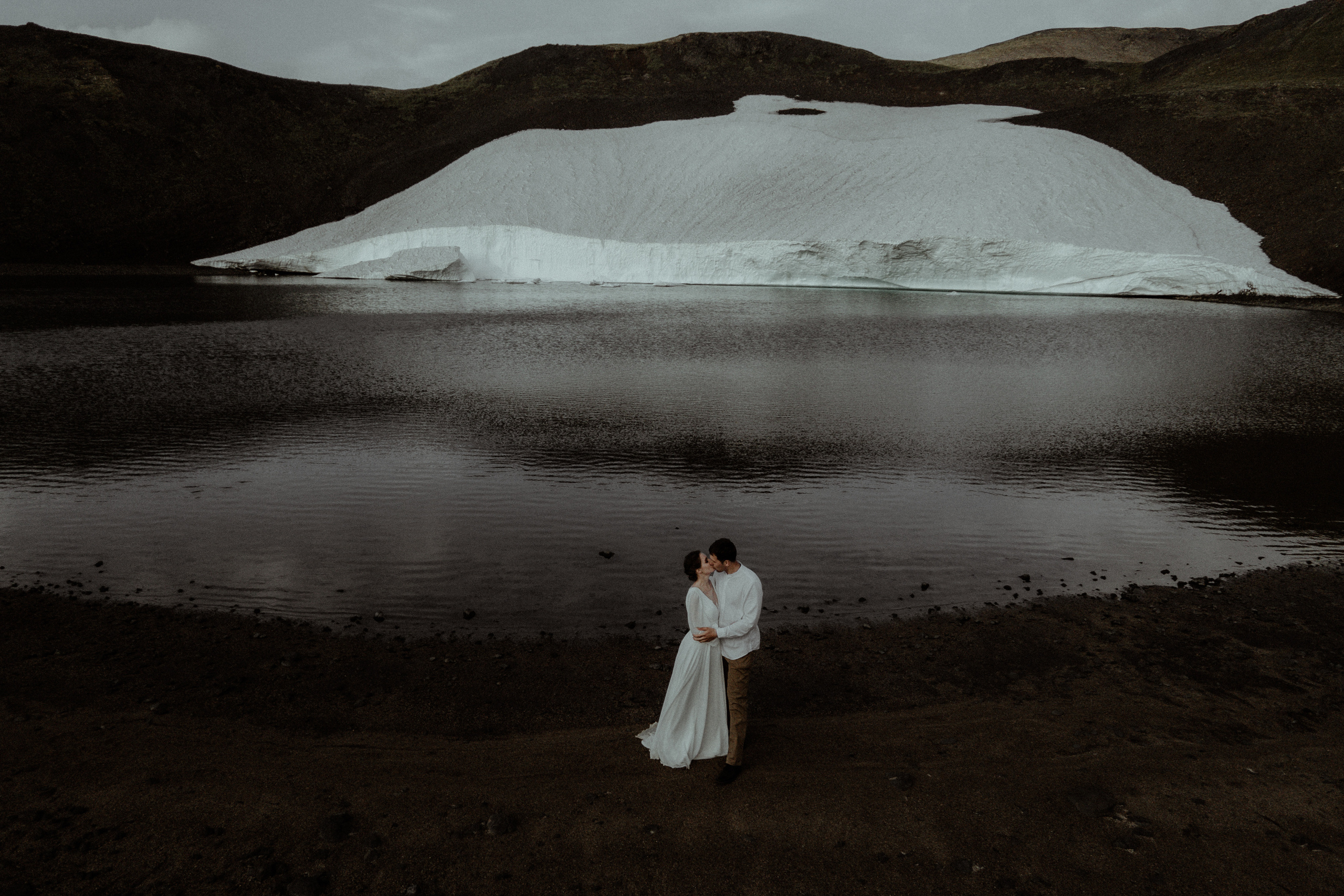 Кальдера Горелый. Свадебное фото и видео на Камчатке. Туристические маршруты