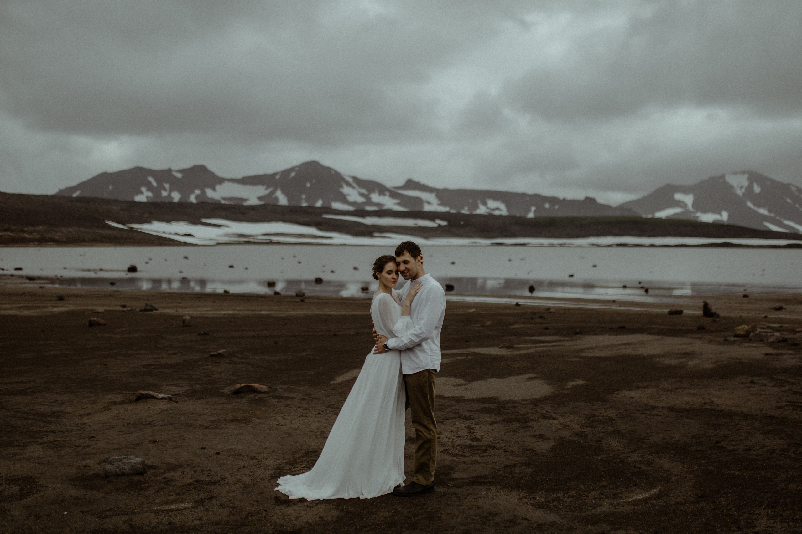 Кальдера Горелый. Свадебное фото и видео на Камчатке. Туристические маршруты