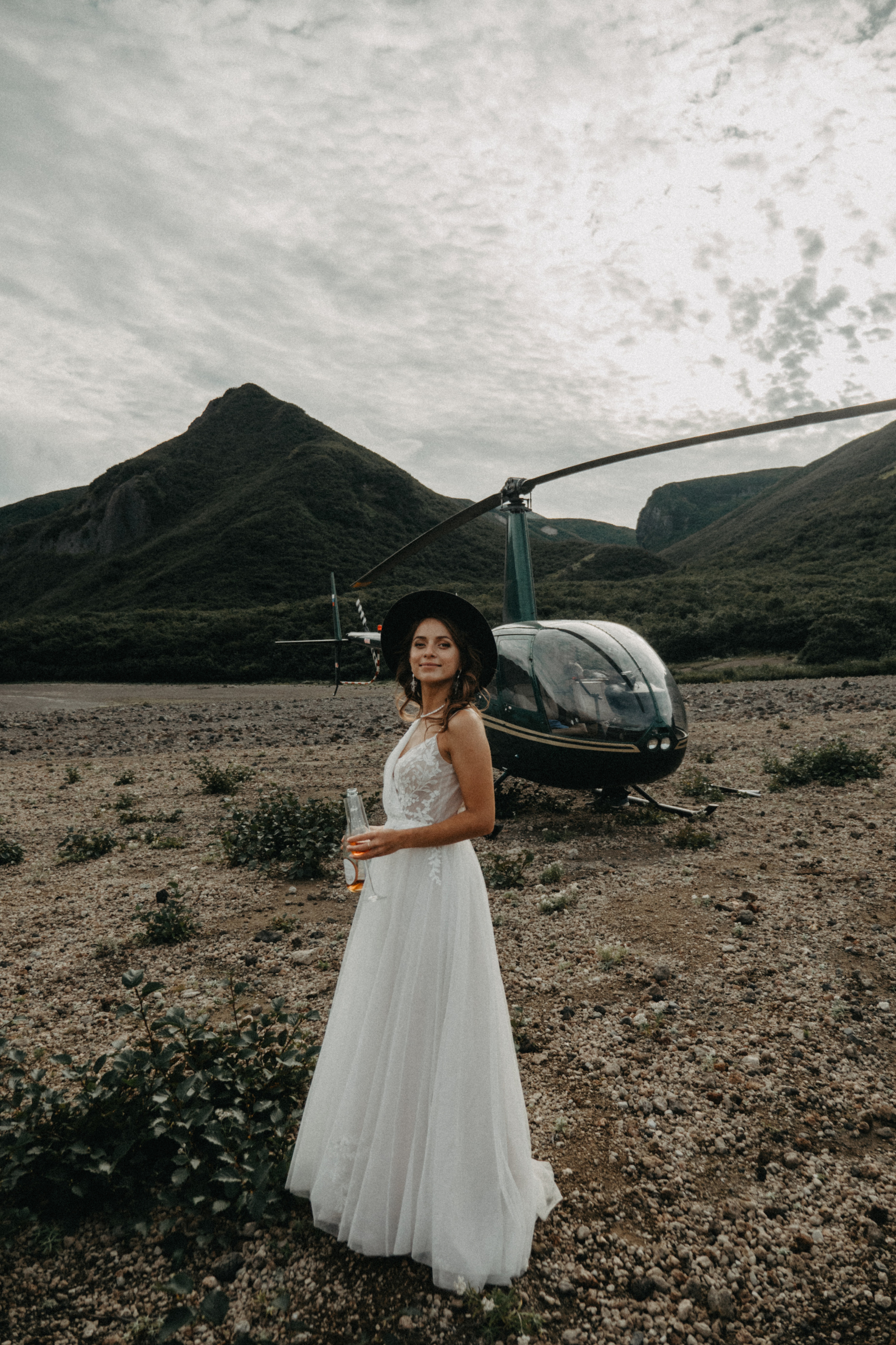 Вулкан Ксудач. Свадьба Богдана и Лизы. Свадебное фото и видео на Камчатке. Туристические маршруты