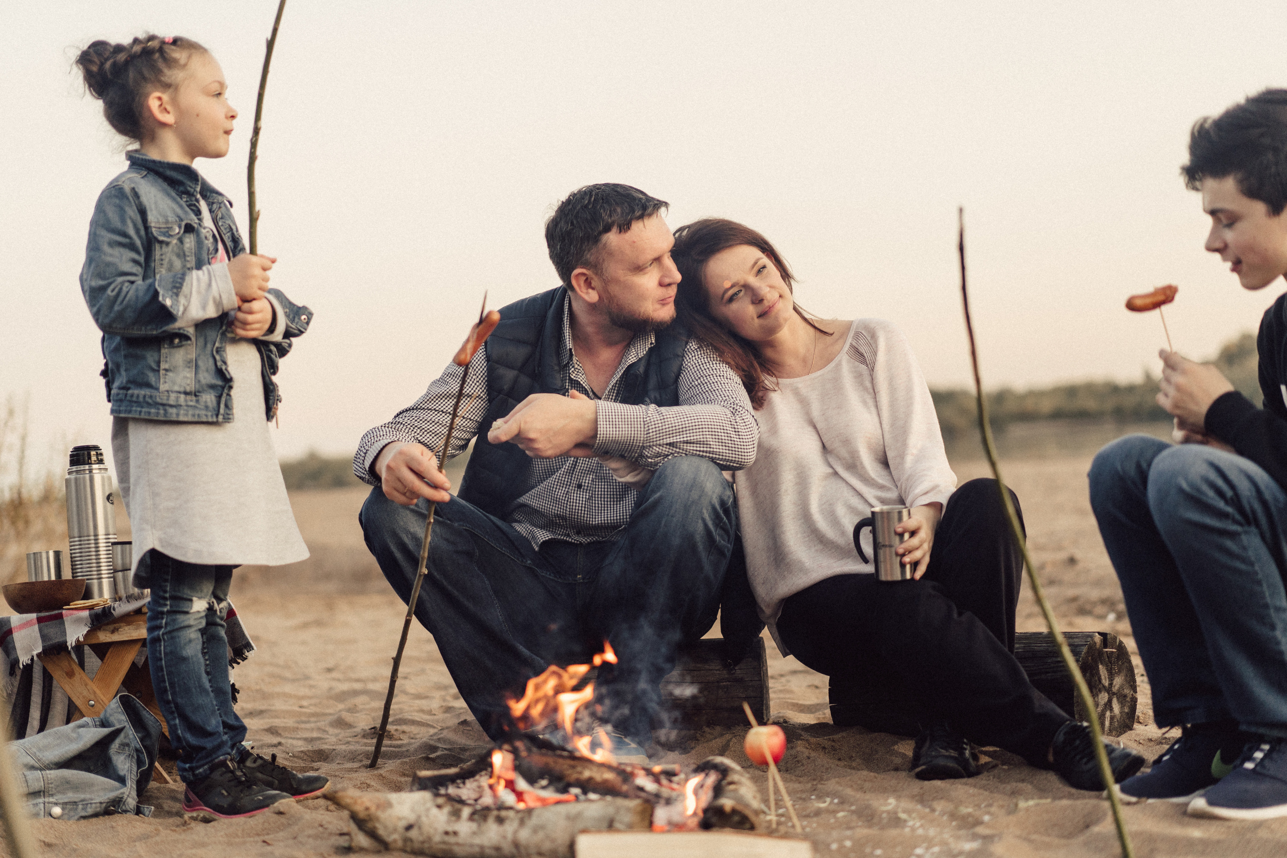 У костра. Выпускные альбомы в городе Кирове. Фотограф Екатерина Невская