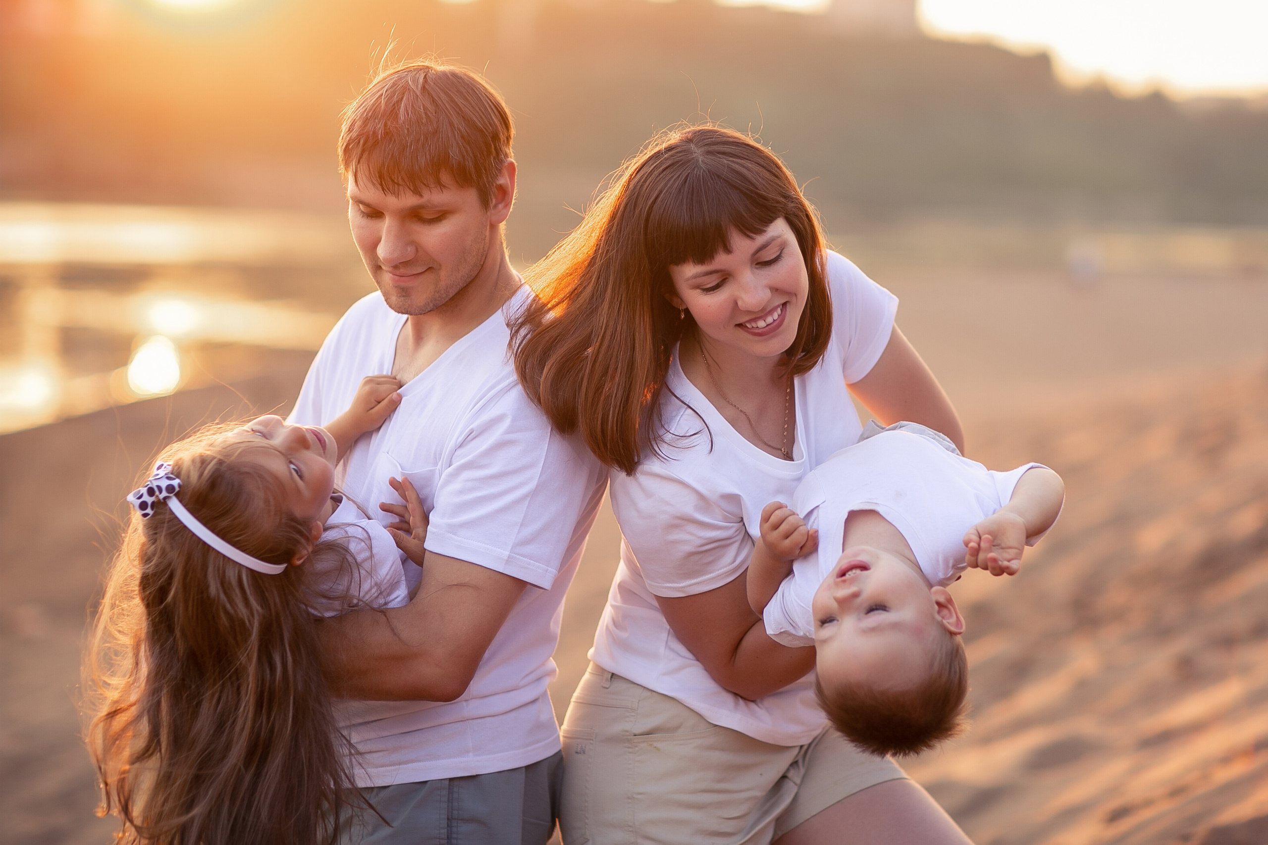 Закат на берегу. Выпускные альбомы в городе Кирове. Фотограф Екатерина Невская