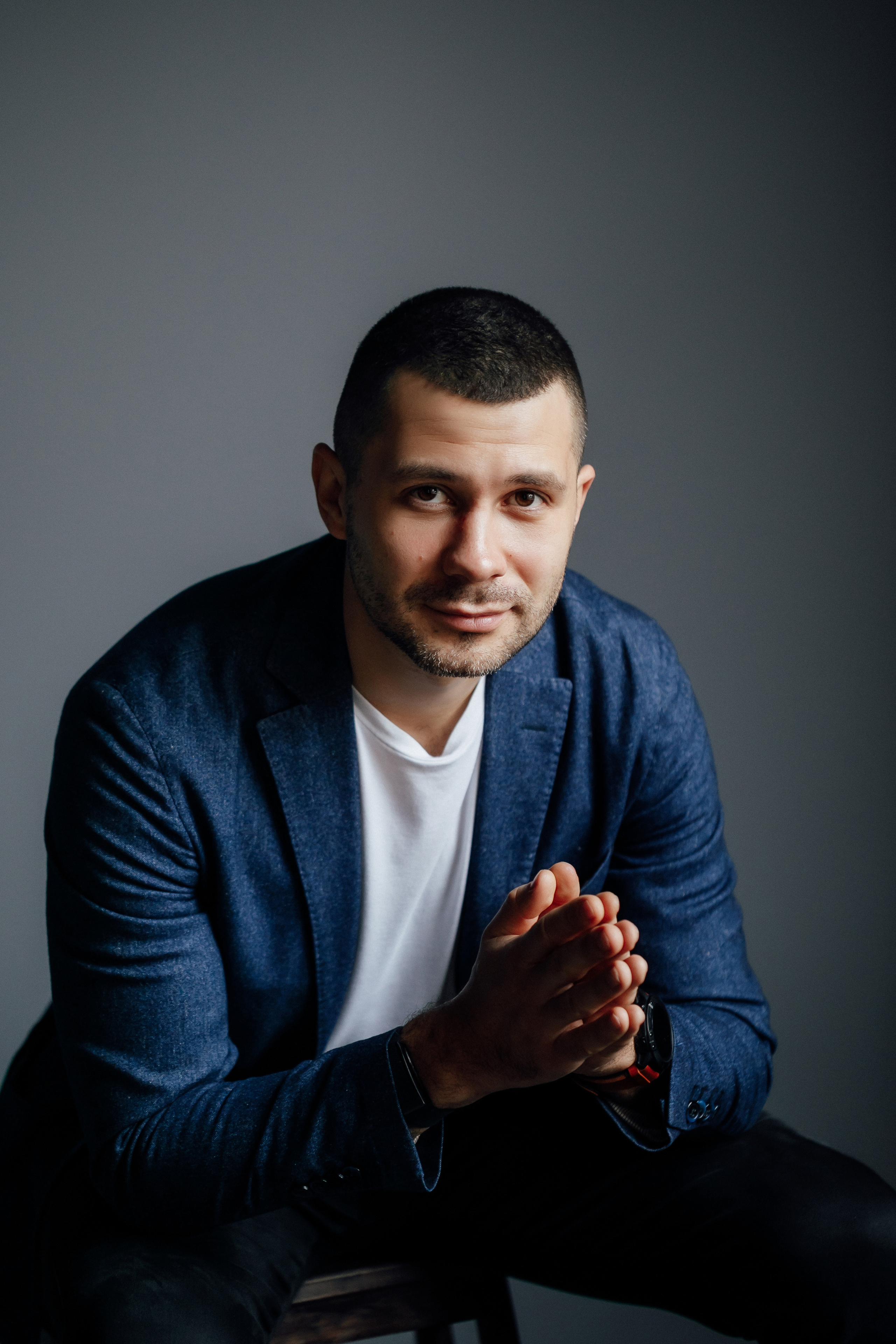 Hybrid.ai. Кристина Москвина. Портретный фотограф