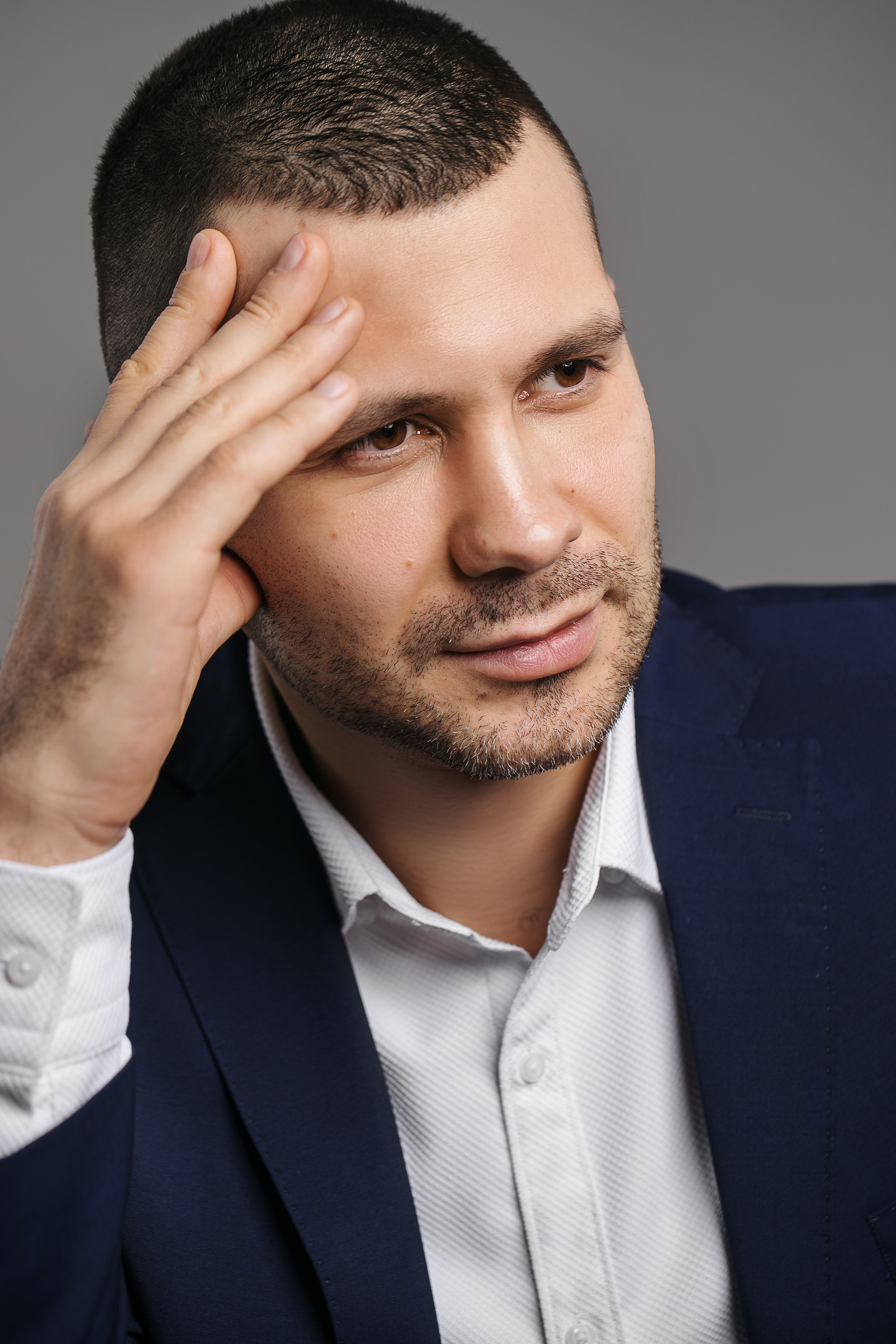 Hybrid.ai. Кристина Москвина. Портретный фотограф