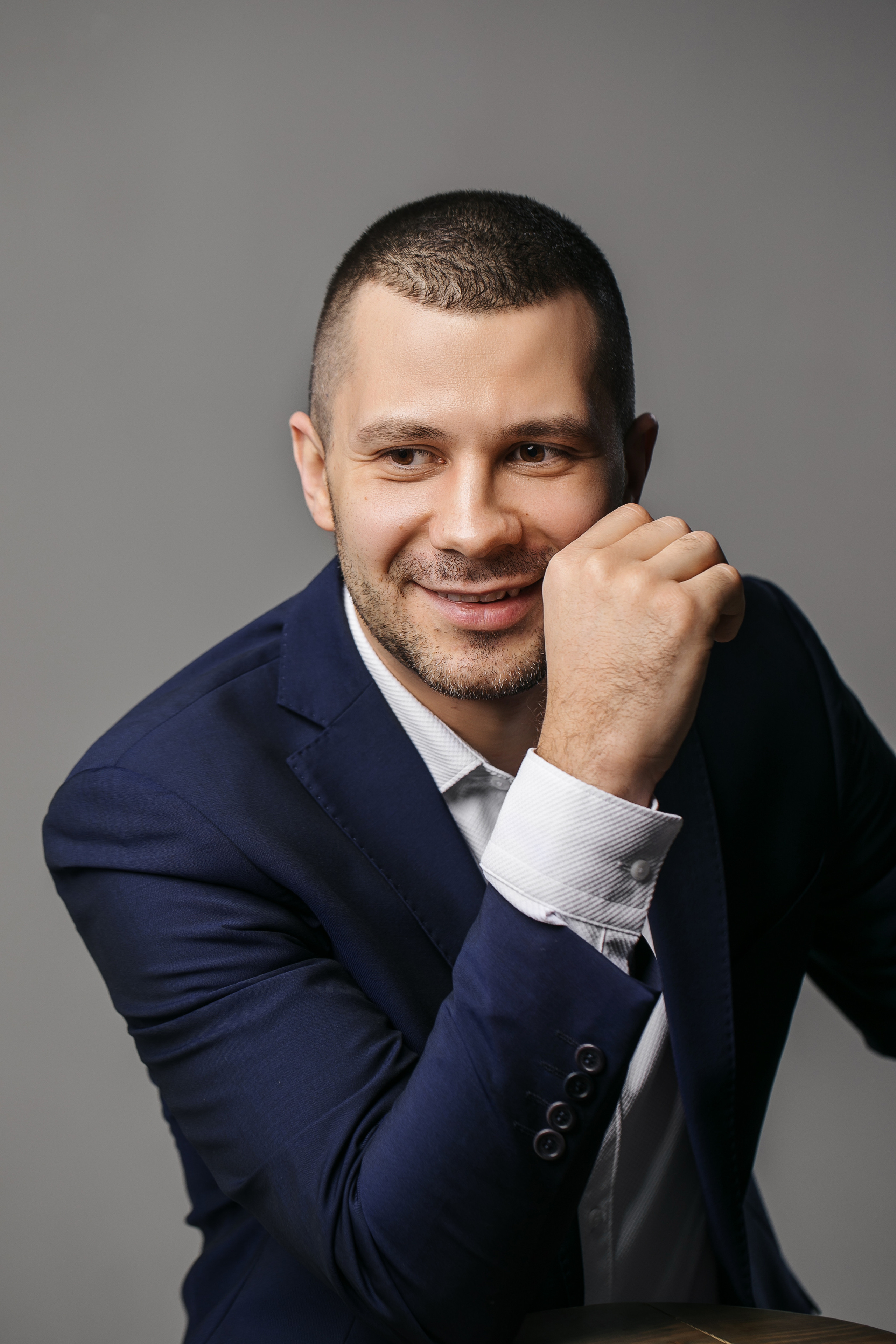 Hybrid.ai. Кристина Москвина. Портретный фотограф