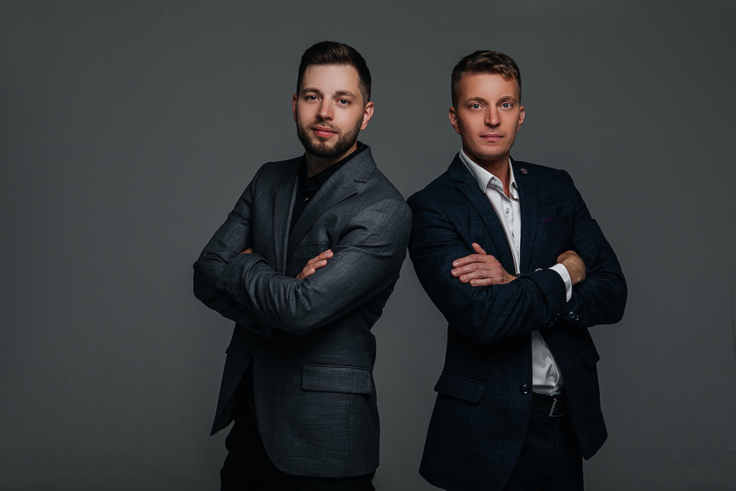 Мужской бизнес портрет. Фотограф в Иркутске Анастасия Кись. Студийная фотосессия беременности в тканях Иркутск. Семейная фотосессия, ПОРТРЕТ «ПОКОЛЕНИЕ»