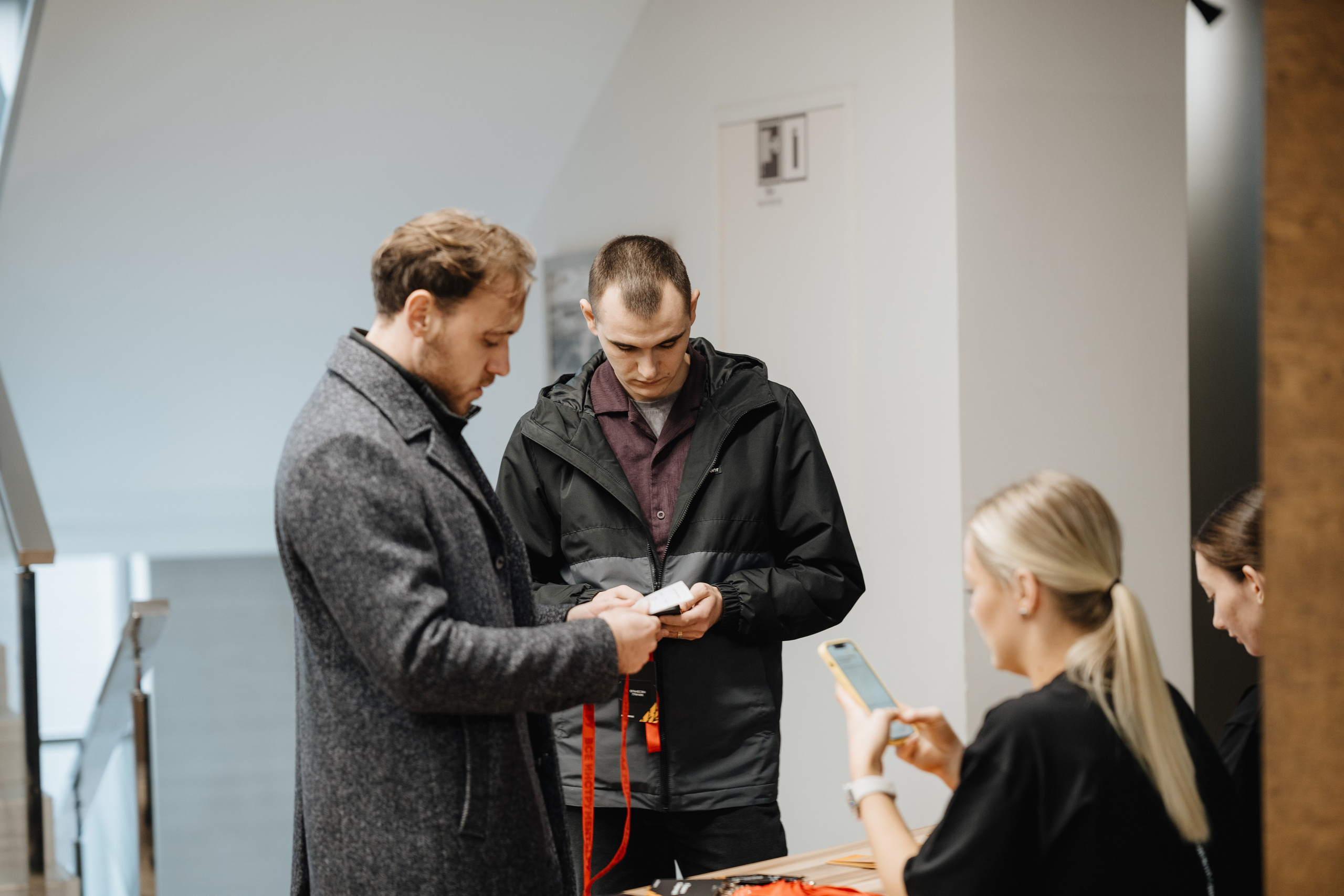 Презентация INFORCE. Фотограф Всеволод Емелин