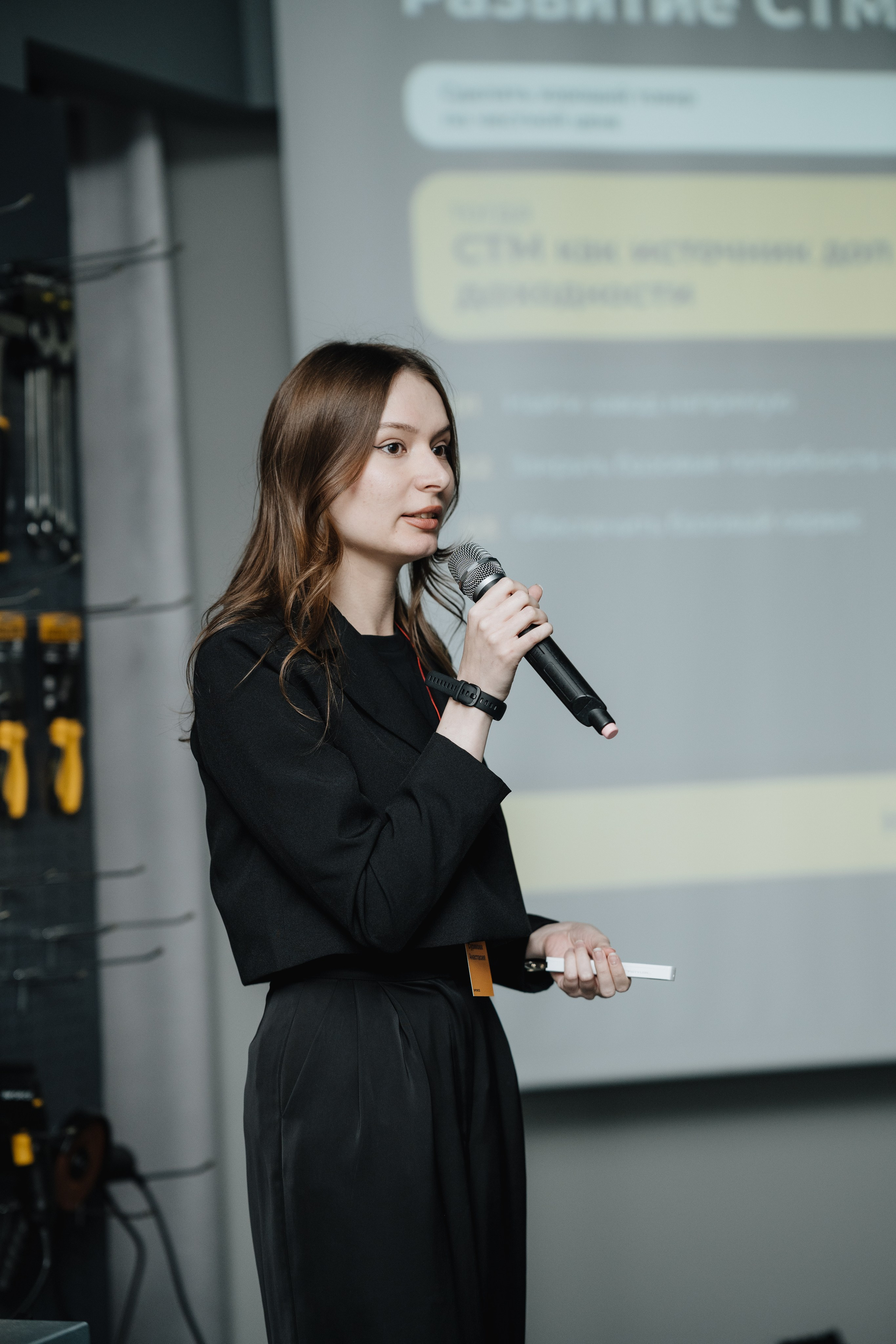 Презентация INFORCE. Фотограф Всеволод Емелин