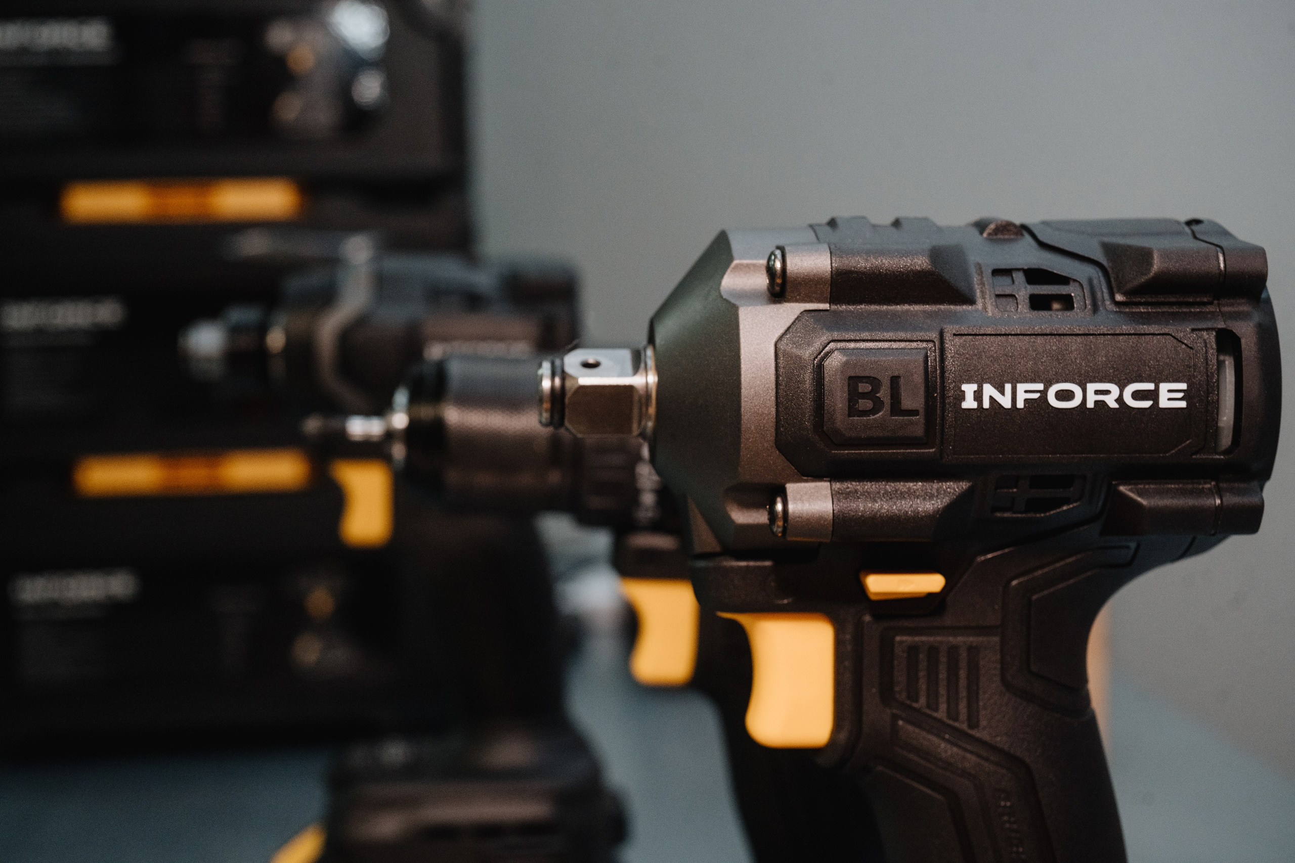 Презентация INFORCE. Фотограф Всеволод Емелин