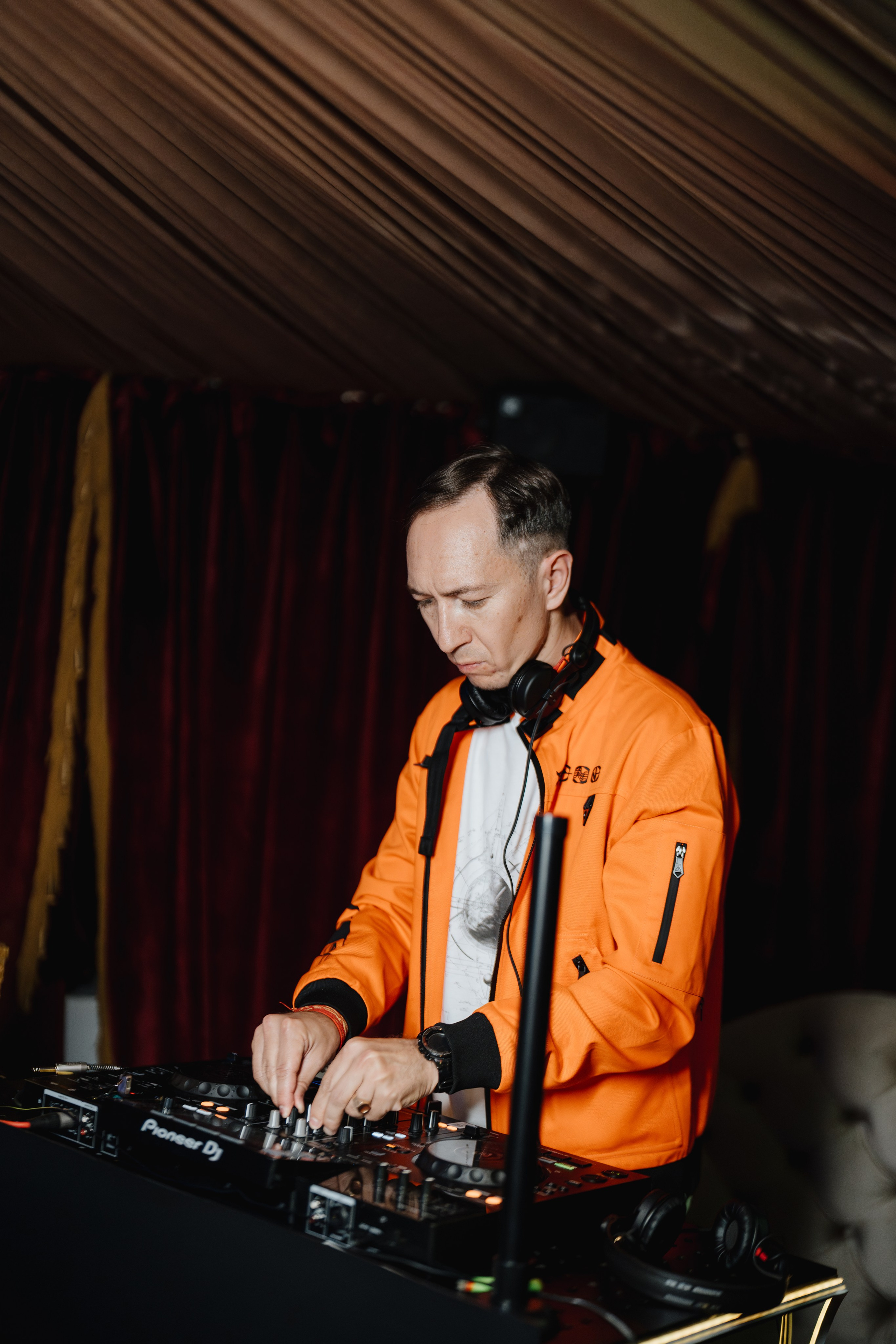 DJ сеты. Фотограф Всеволод Емелин
