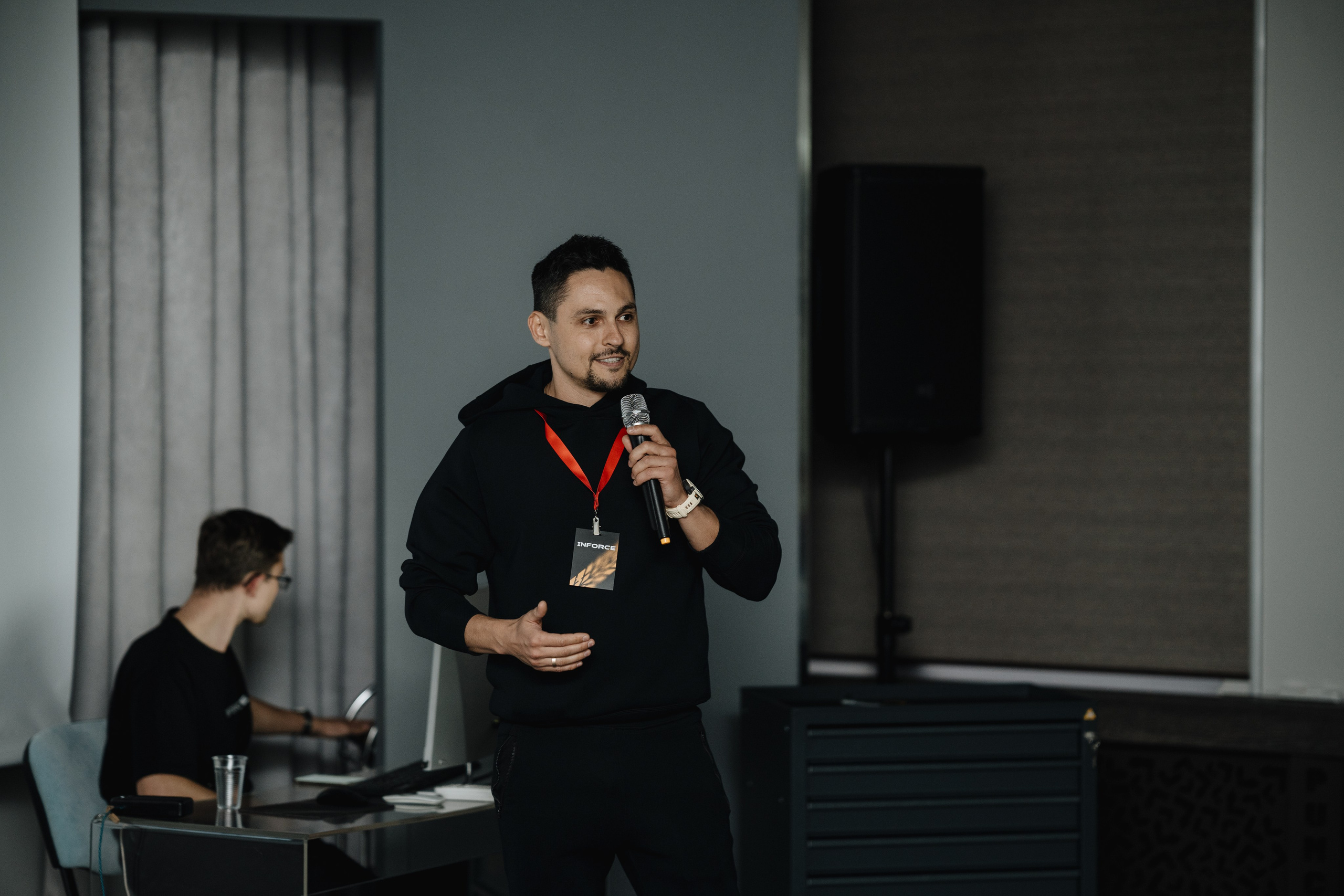 Презентация INFORCE. Фотограф Всеволод Емелин