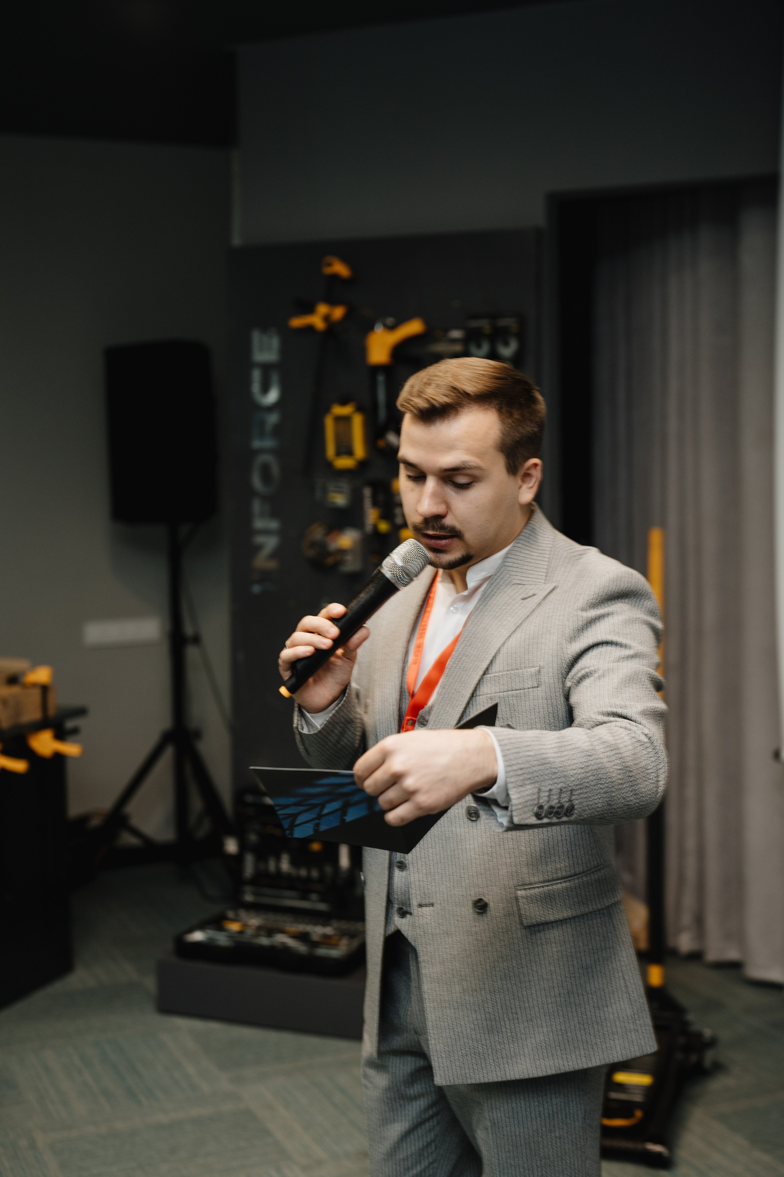Презентация INFORCE. Фотограф Всеволод Емелин
