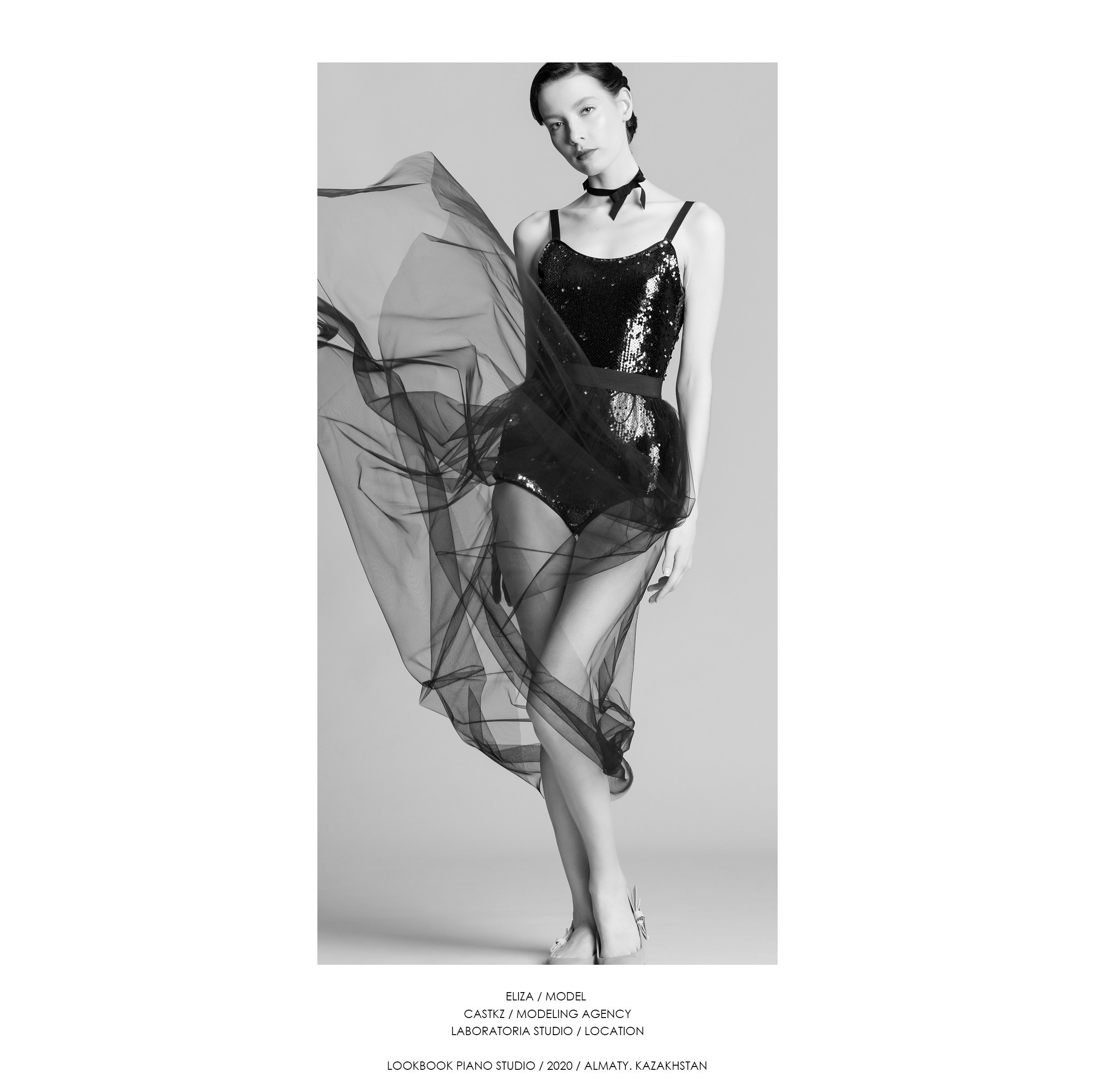 Fashion фотосъёмка в Алматы — платье ZARDOZI в движении, лёгкая ткань