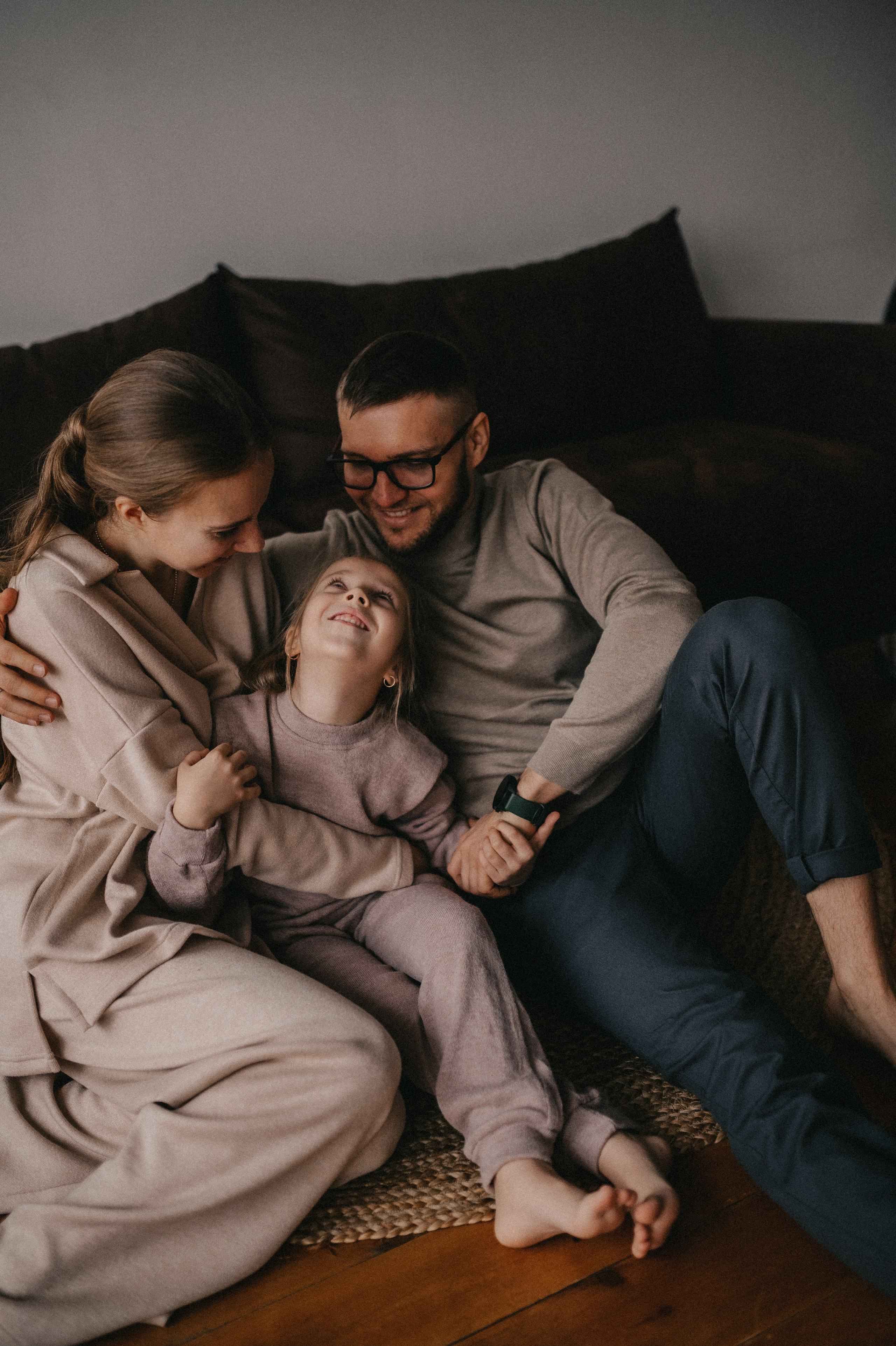 Коля, Таня и Мира в студии Каприфоль. Семейный и свадебный lifestyle-фотограф в Москве Мария Петрова