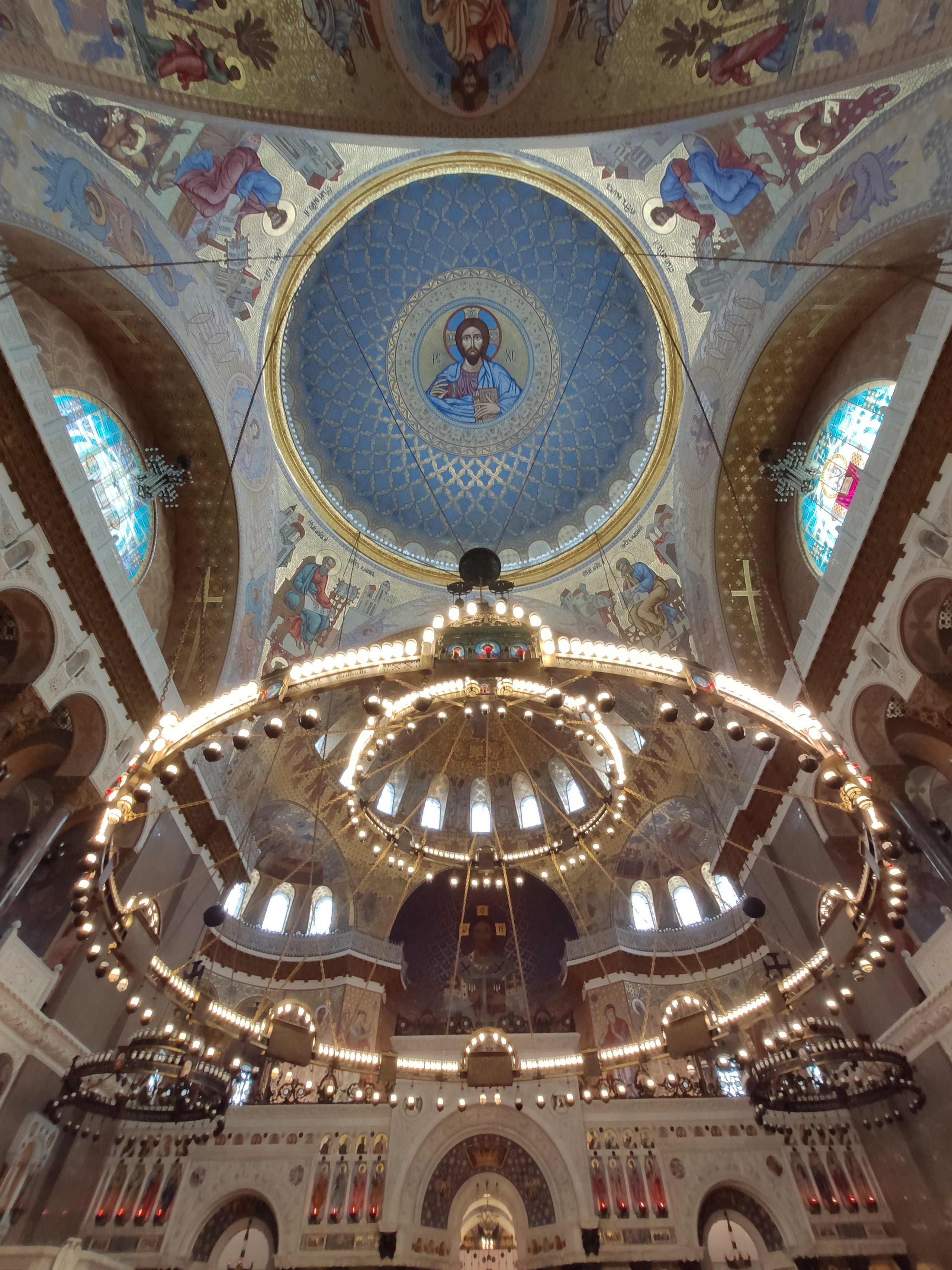 Побывать в Петергофе и не заехать в Кронштадт мы не могли