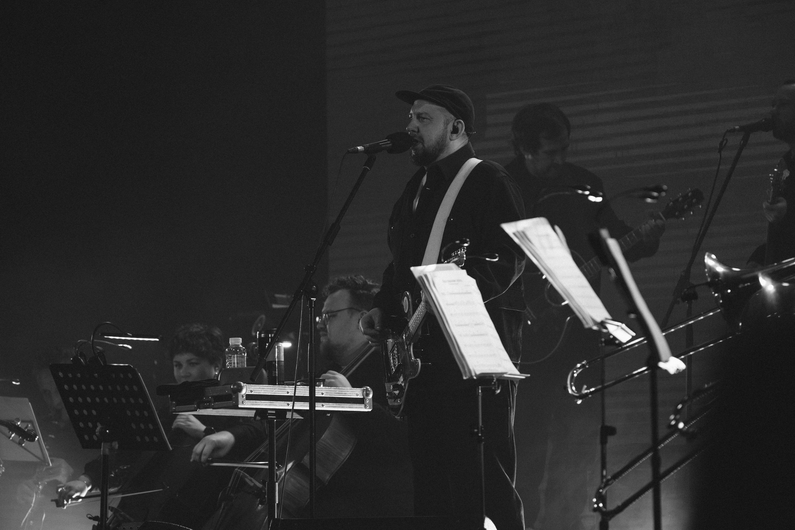 Сергей Бобунец в Красноярске 18.03.26. Фотограф Красноярск съемки лавстори, фотосессия в студии, портретная съемка, творческие фотосессии