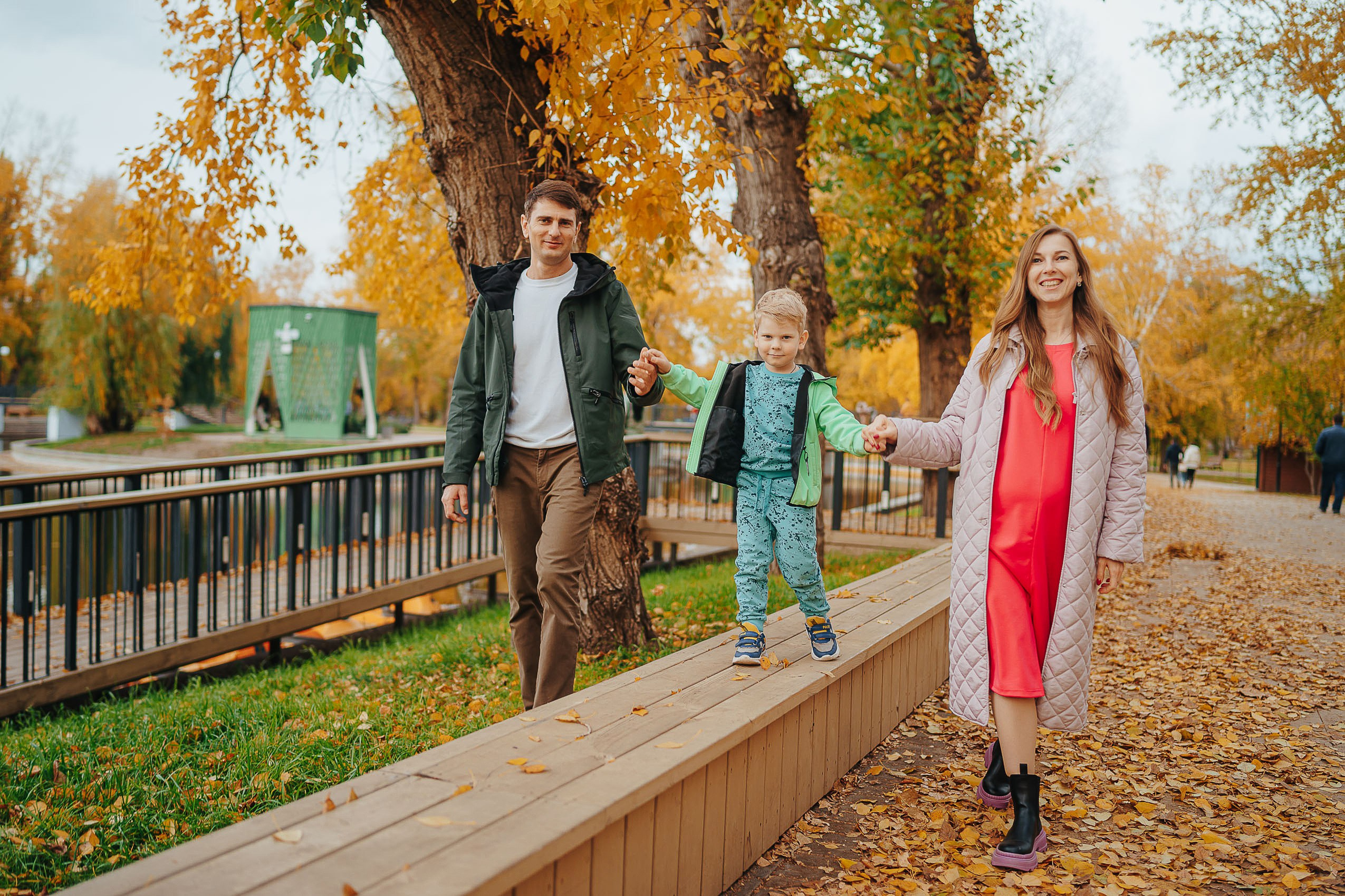 Семейный фотограф в Барнауле | Семейные фотосессии. Репортажный (Event) фотограф в Барнауле | Даниил Маркин | Качество и вайб