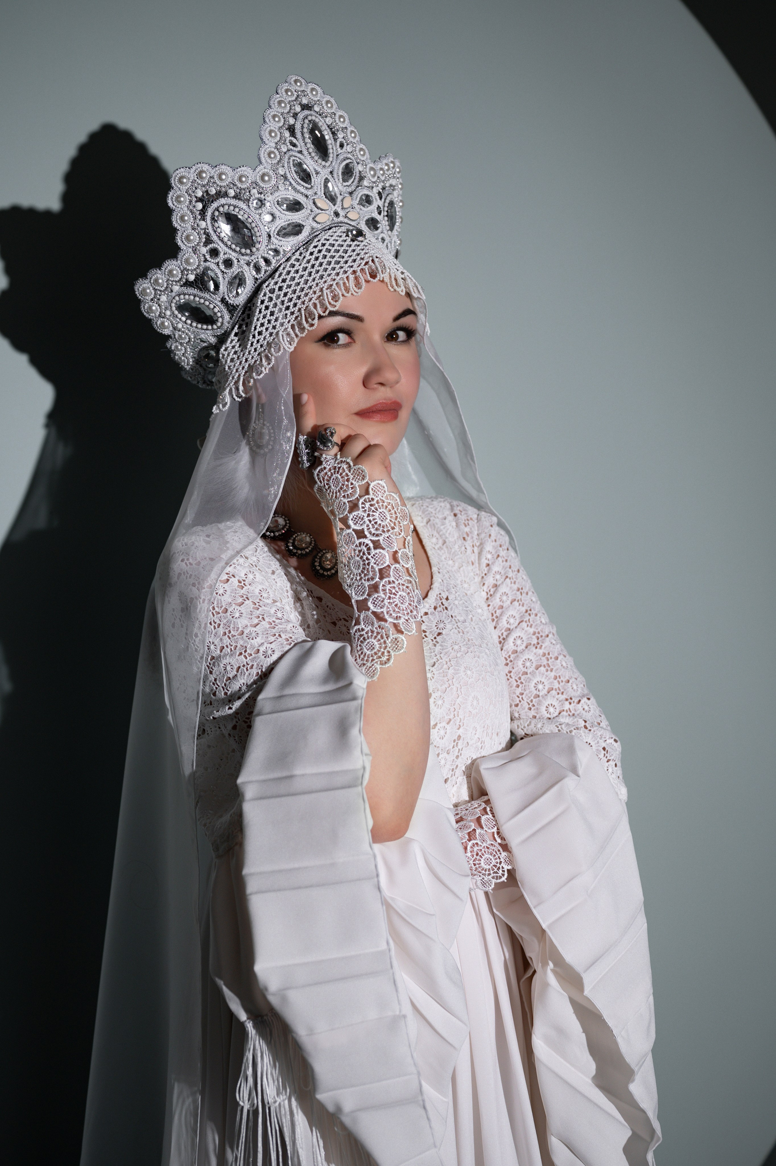 Девушка в русском народном костюме