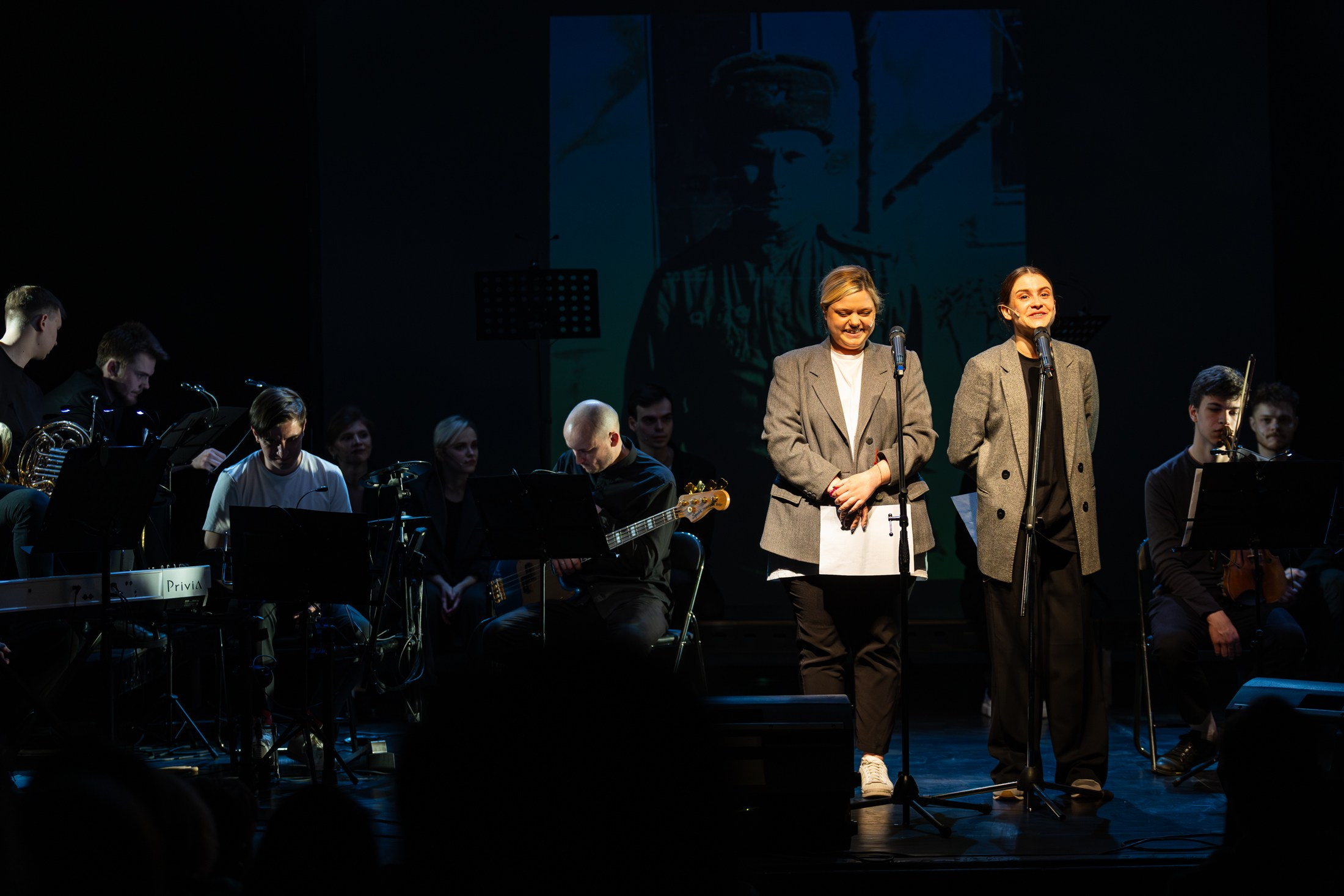 Театр Старый дом «И снова май». Фотограф Александр Поздняков  Новосибирск