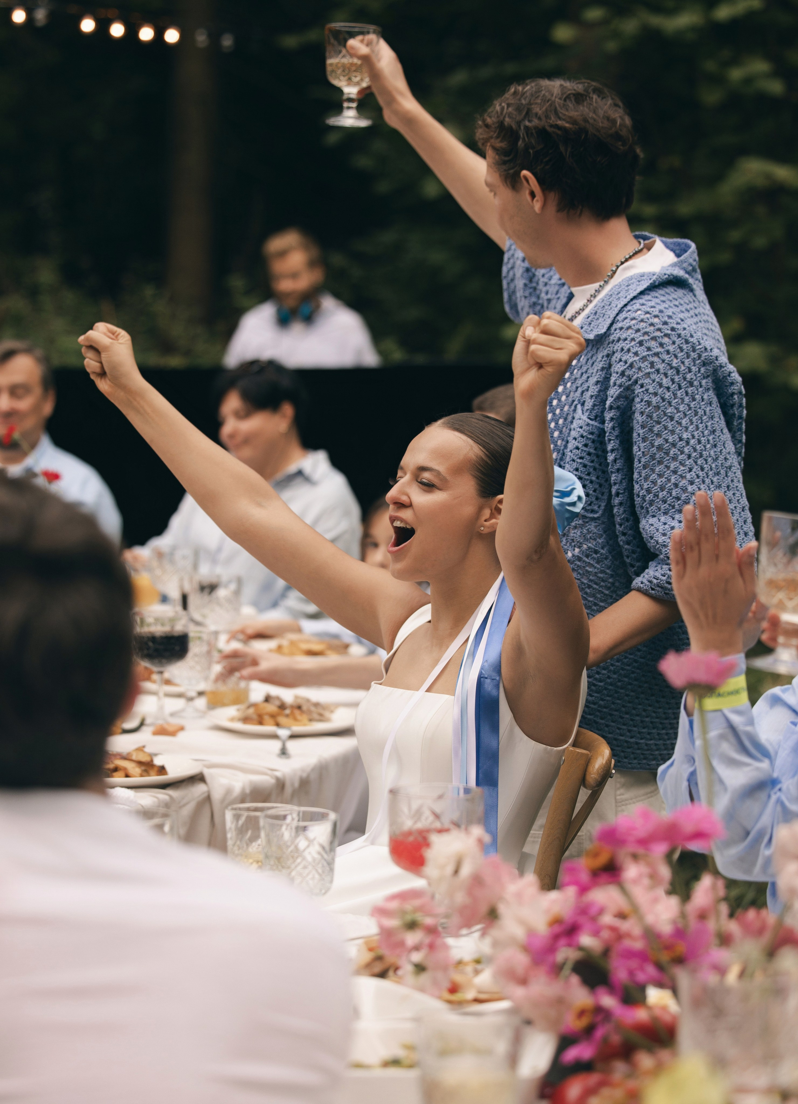 ПАРОЧКА В ЖЕЛТЫХ САПОЖКАХ С РАЙОНА