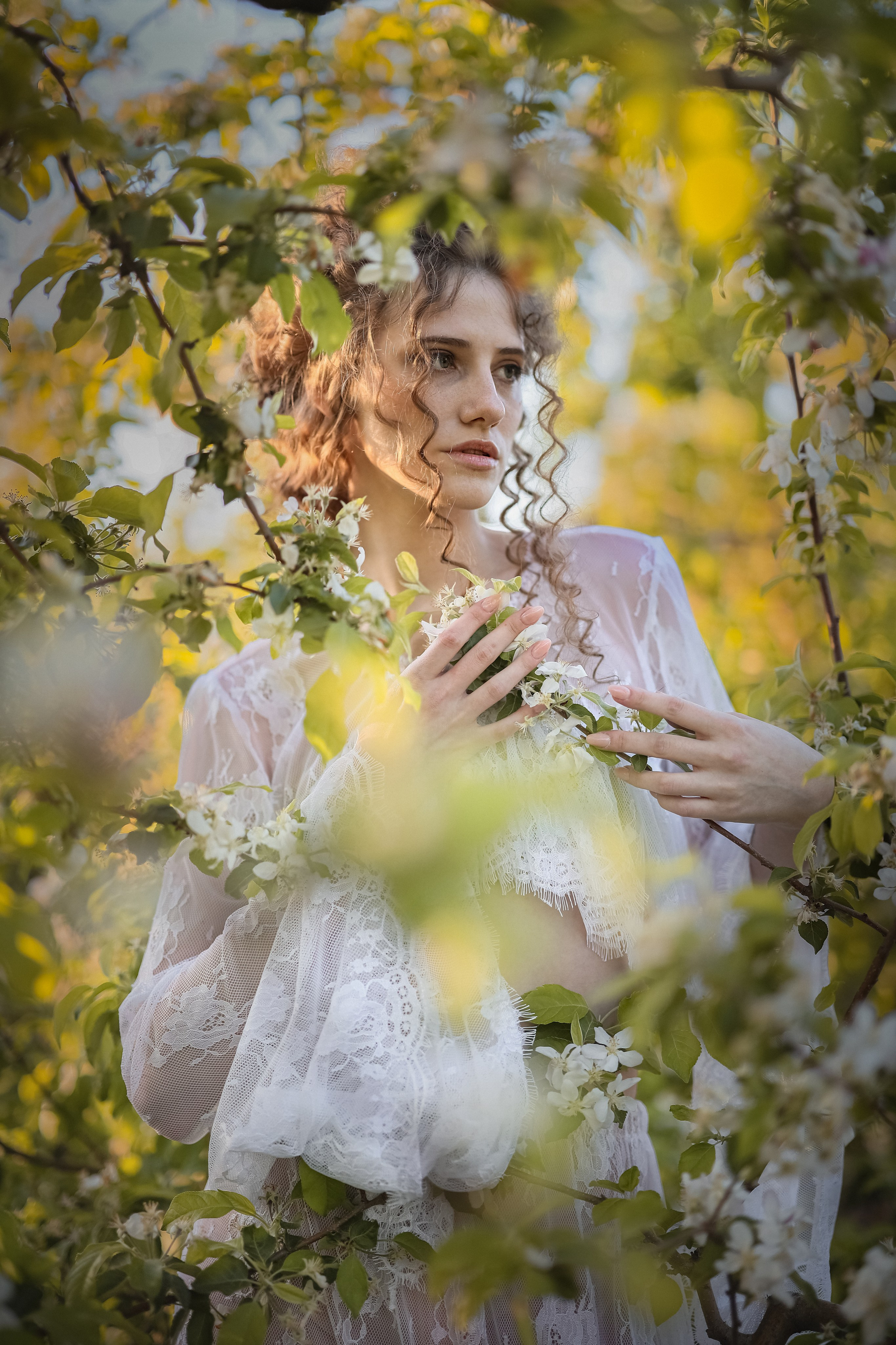 Фотосессия в яблоневом саду. Свадебный и семейный фотограф в Абхазии Жанна Соснина
