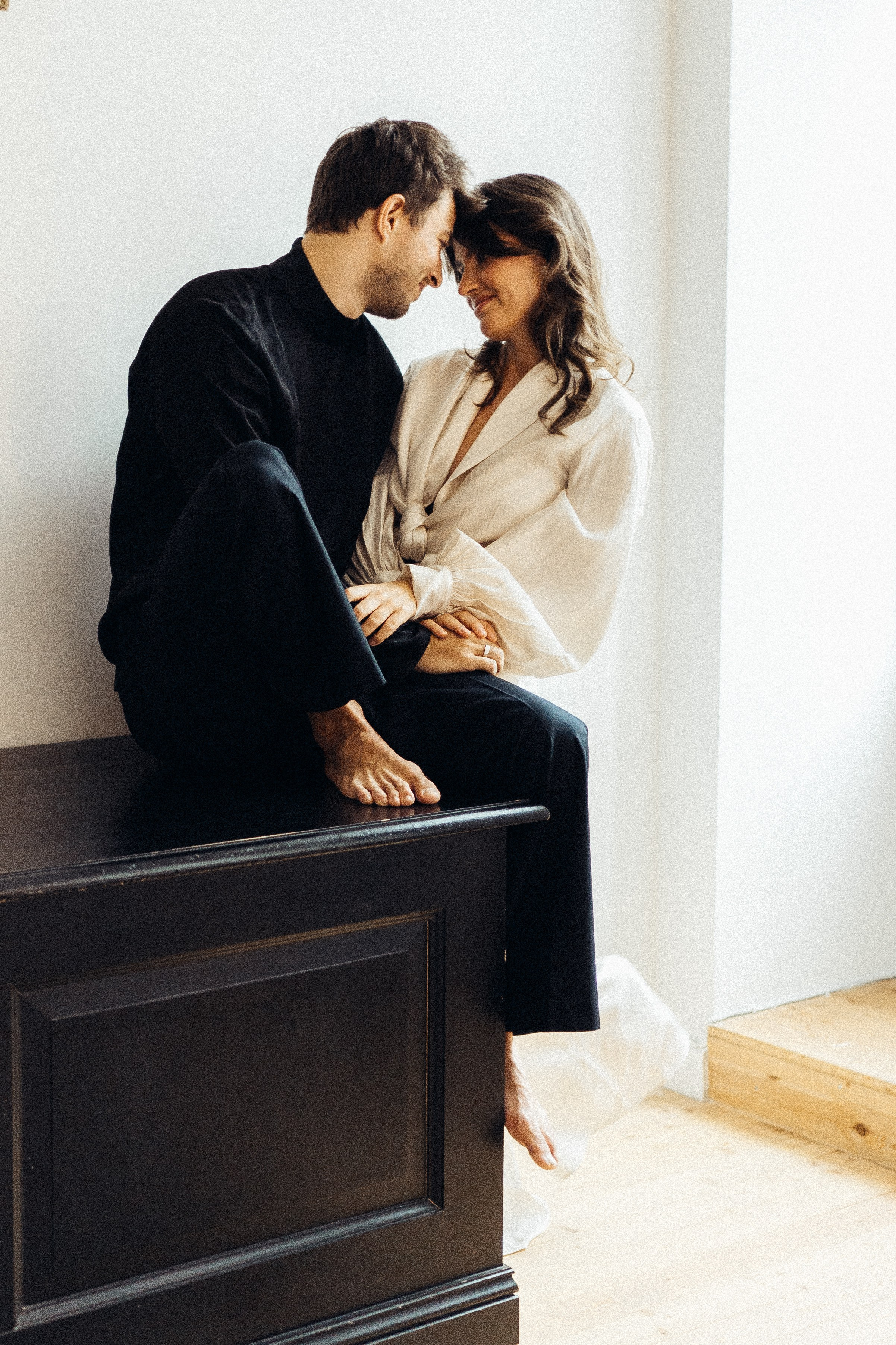 УТРО ЖЕНИХА И НЕВЕСТЫ В ПИТЕРСКОЙ КВАРТИРЕ И СЬЕМКА С СВАДЕБНЫХ ОБРАЗАХ. Профессиональный фотограф, Санкт-Петербург — Виктория Богомолова