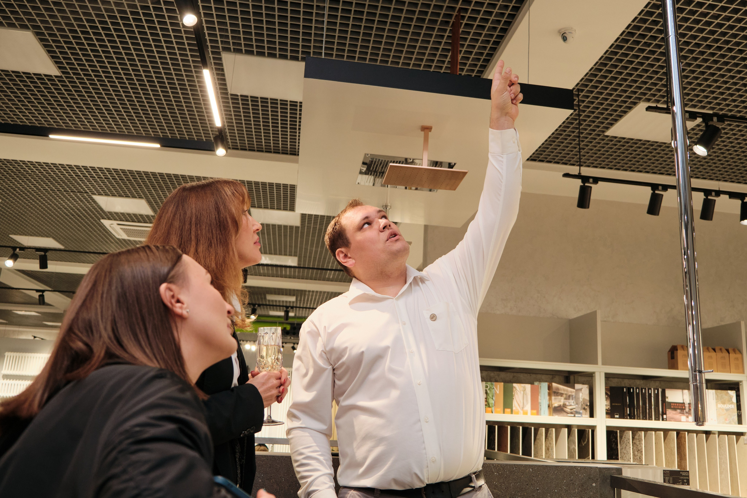 Открытие салона 100 градусов. Антон Ив