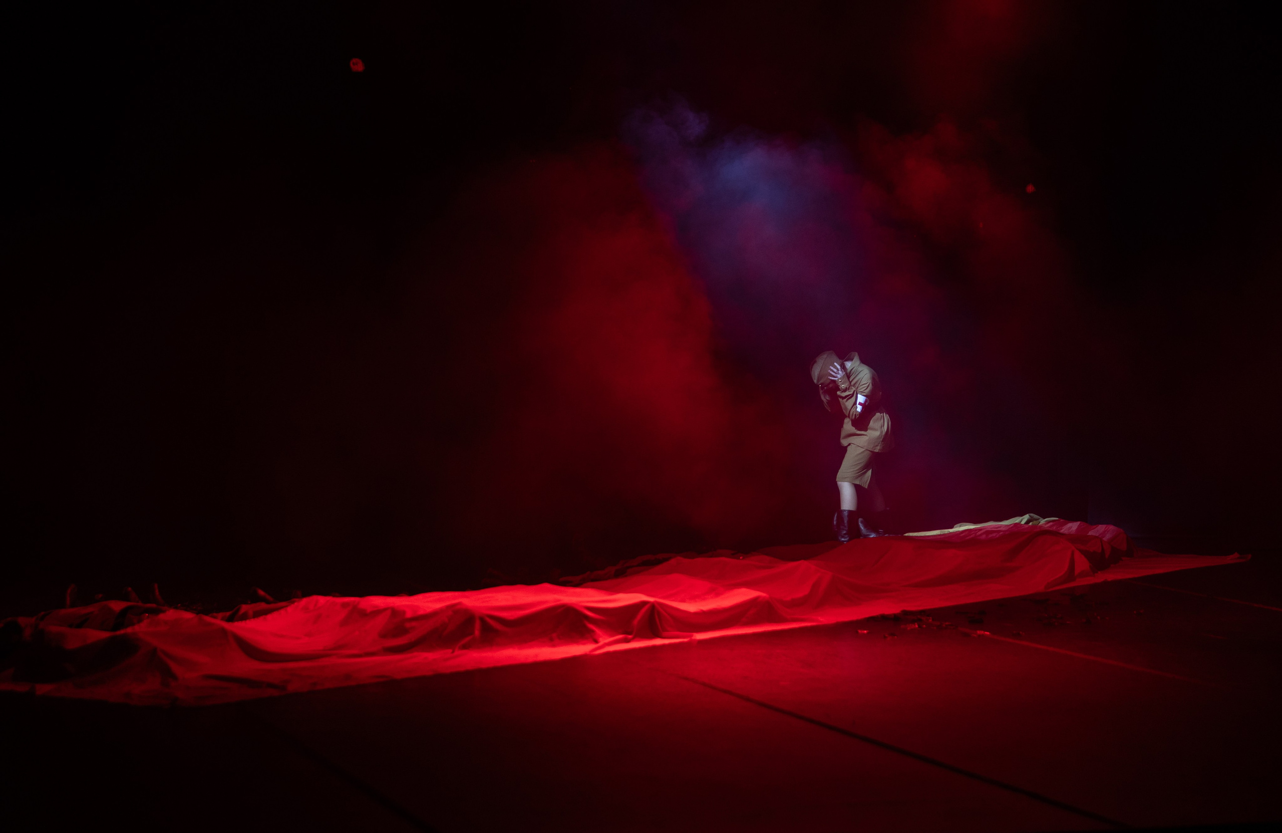 Спектакль «Будем жить». Молодежный театр Призма. Фотограф в Нижнем Новгороде, Дзержинске Олеся Хозяева