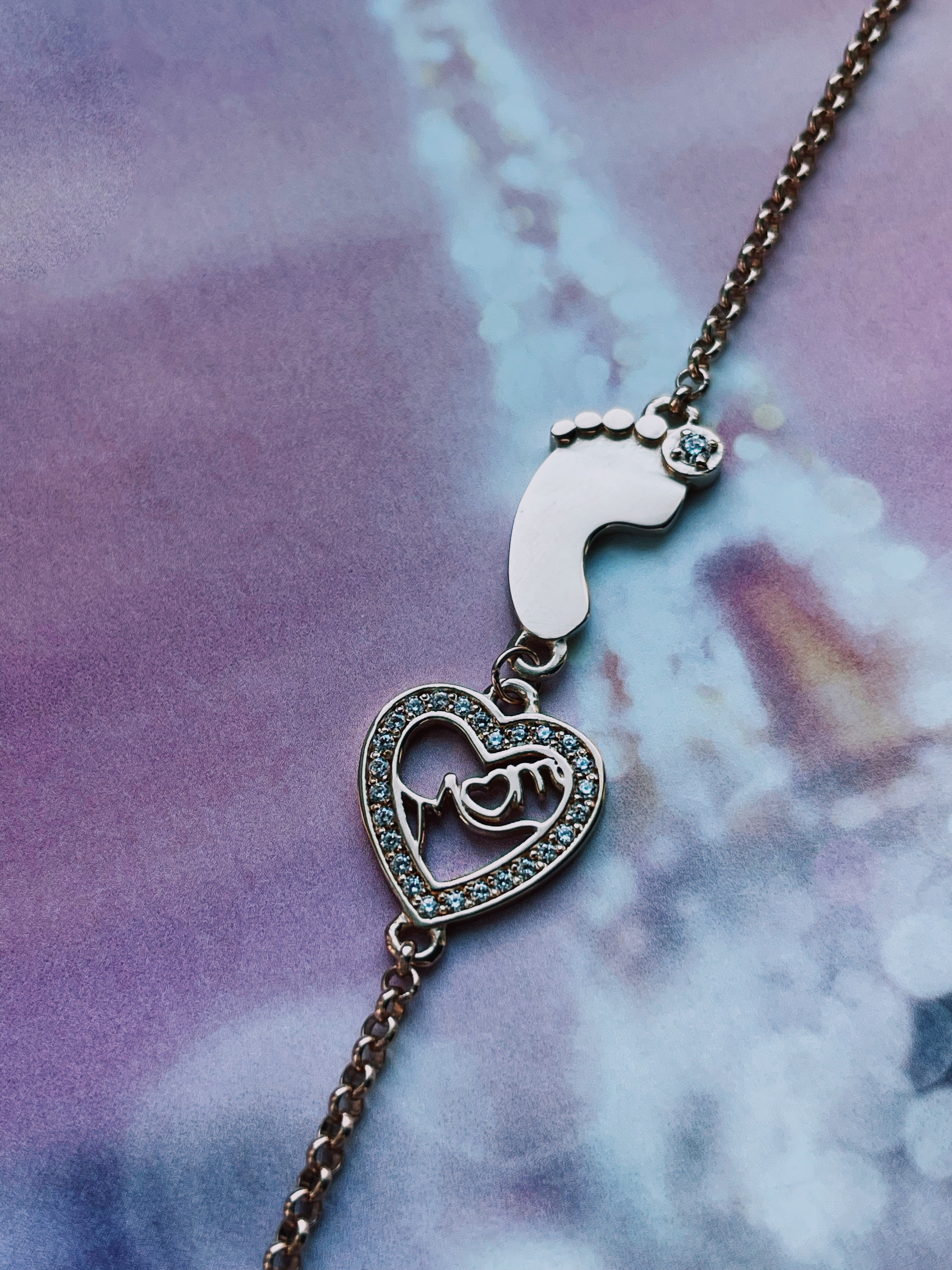 Браслет с пяточкой ребёнка маме на выписку