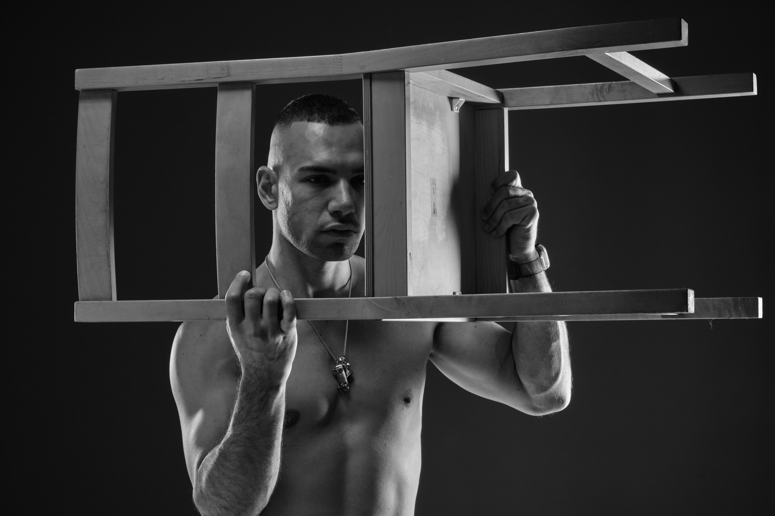 Я  фотограф. Работаю в городе Москва,