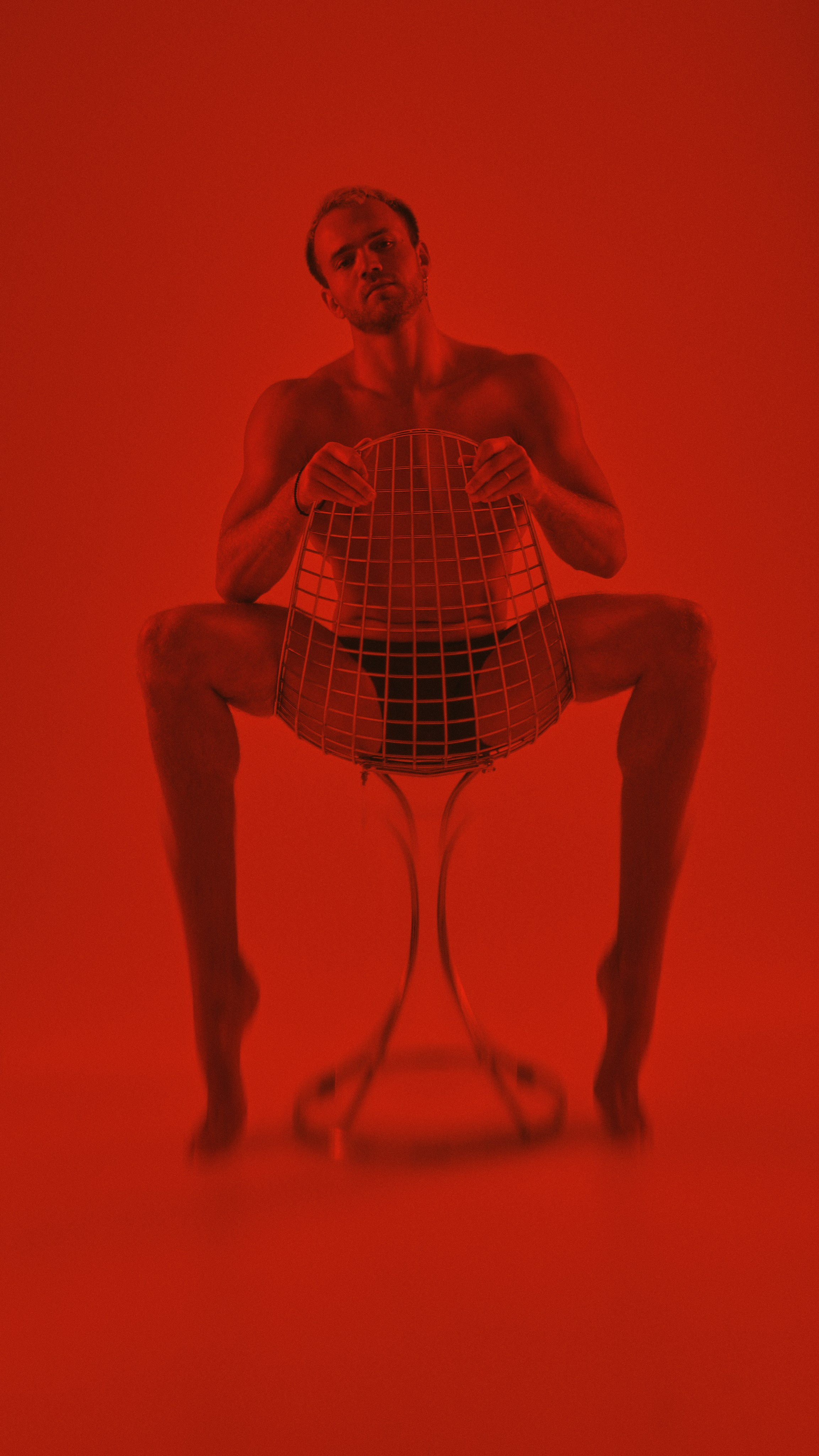 Я  фотограф. Работаю в городе Москва,