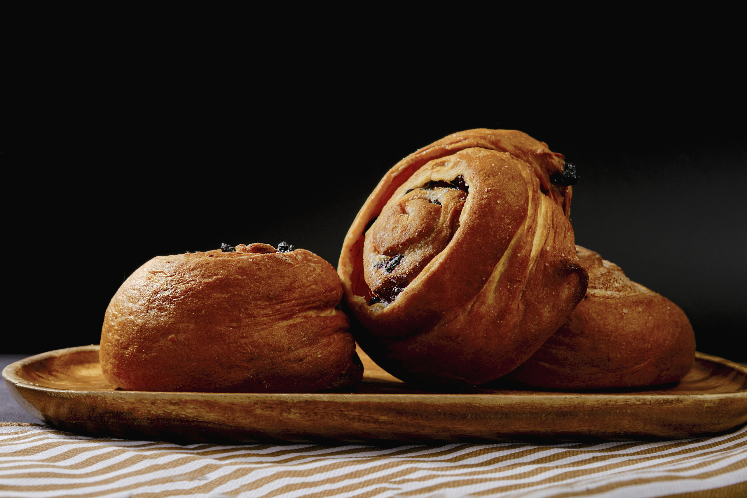 Я  фотограф. Работаю в городе Москва,