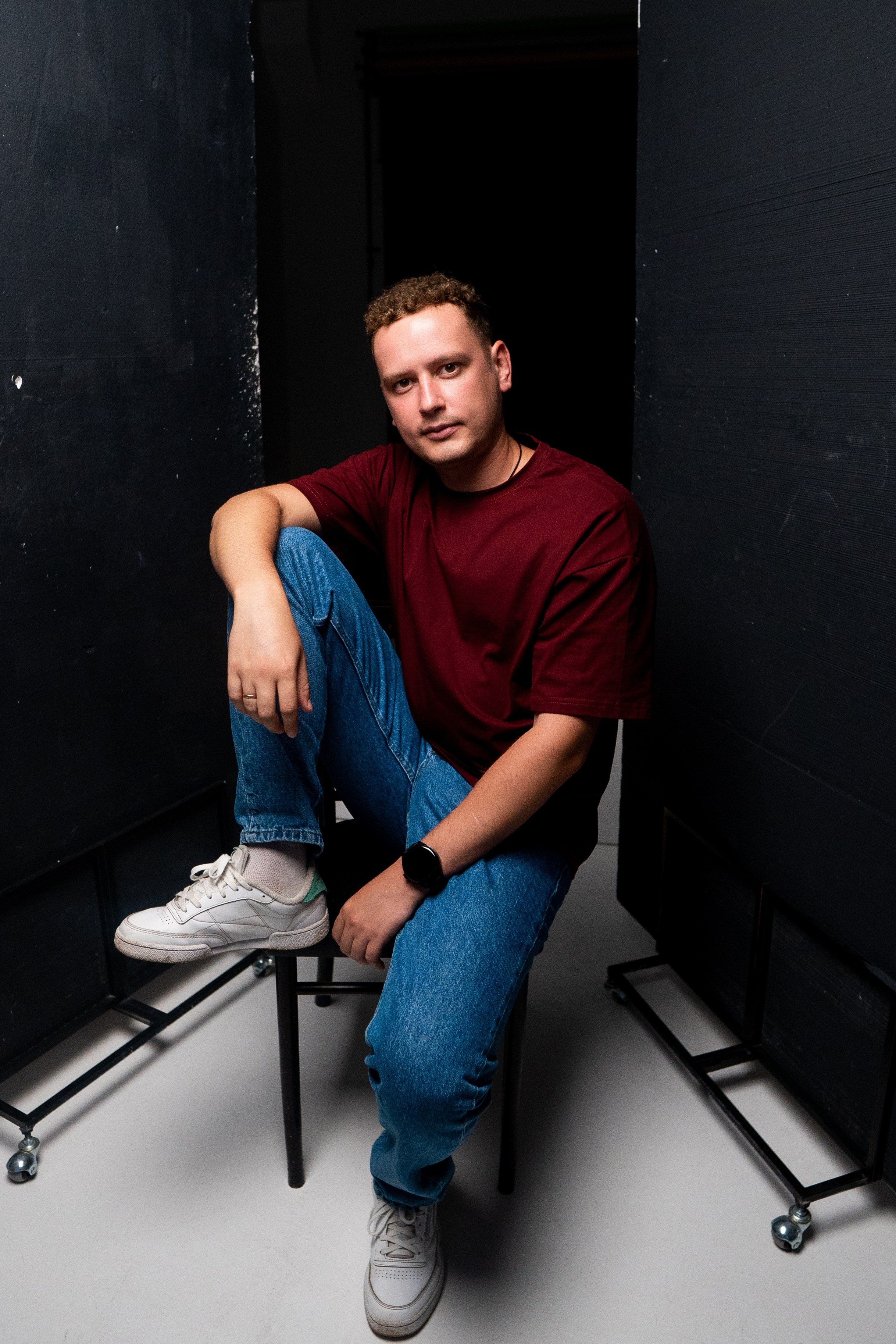 Дмитрий. Деловая мужская фотосессия в фотостудии. Фотограф в Самаре Иван Булатов